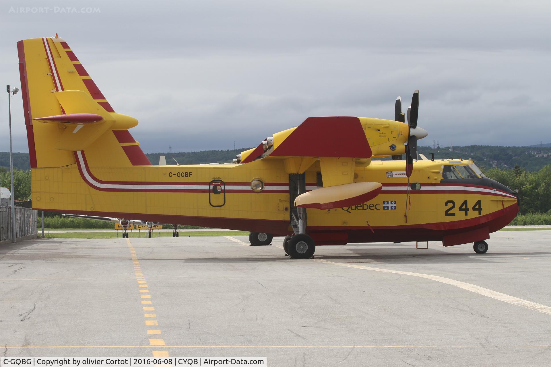 C-GQBG, 1996 Canadair CL-215-6B11 CL-415 C/N 2022, At home, 2016