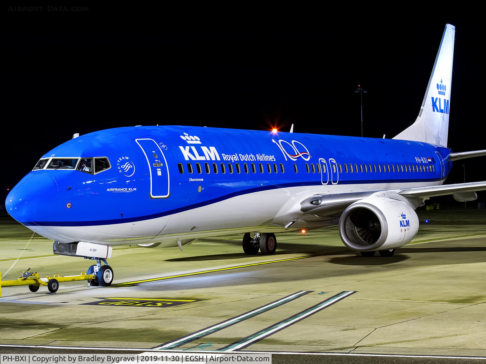 PH-BXI, 2000 Boeing 737-8K2 C/N 30358, Stand 5