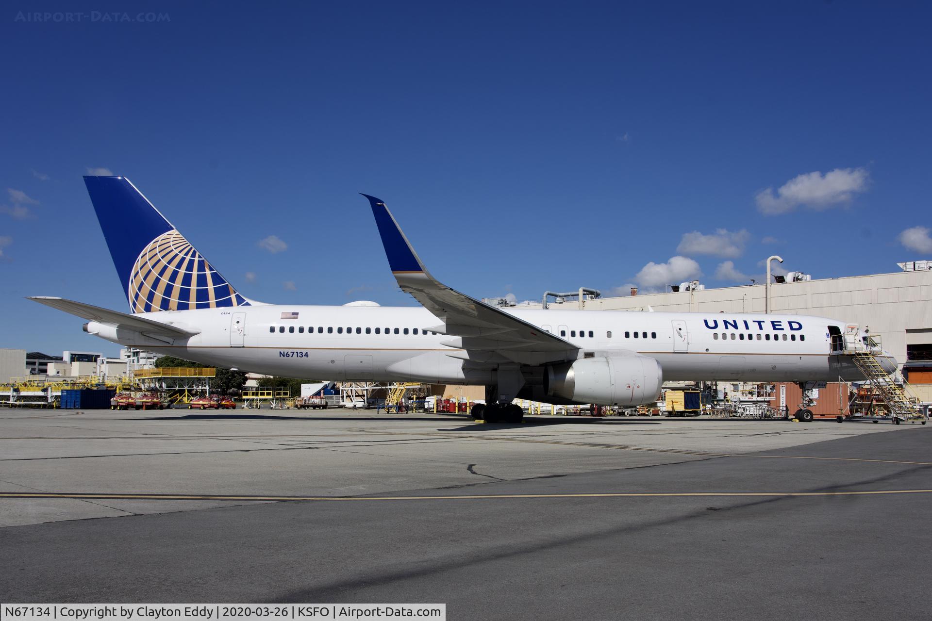N67134, 1999 Boeing 757-224 C/N 29283, SFO 2020.