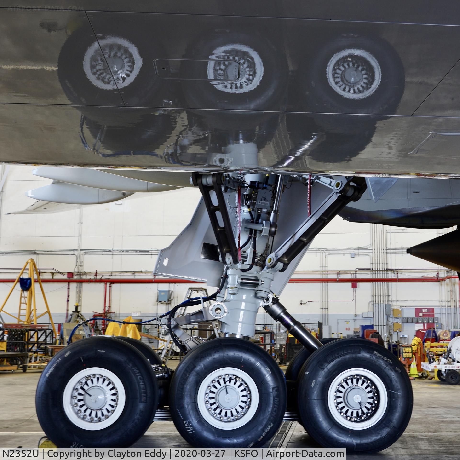 N2352U, 2020 Boeing 777-300/ER C/N 66592, SFO 2020.