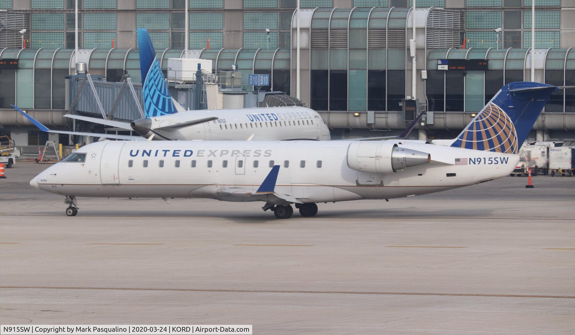 N915SW, 2002 Bombardier CRJ-200LR (CL-600-2B19) C/N 7615, CL-600-2B19