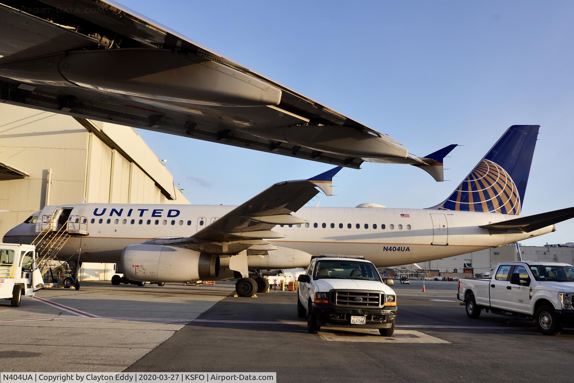 N404UA, 1993 Airbus A320-232 C/N 450, SFO 2020.