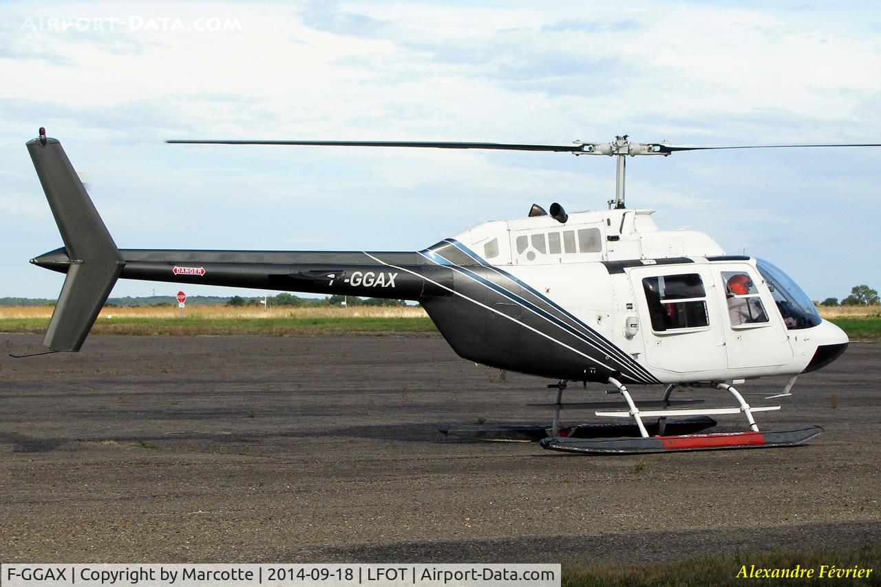 F-GGAX, Agusta AB-206B JetRanger II C/N 8020, In maintenance.