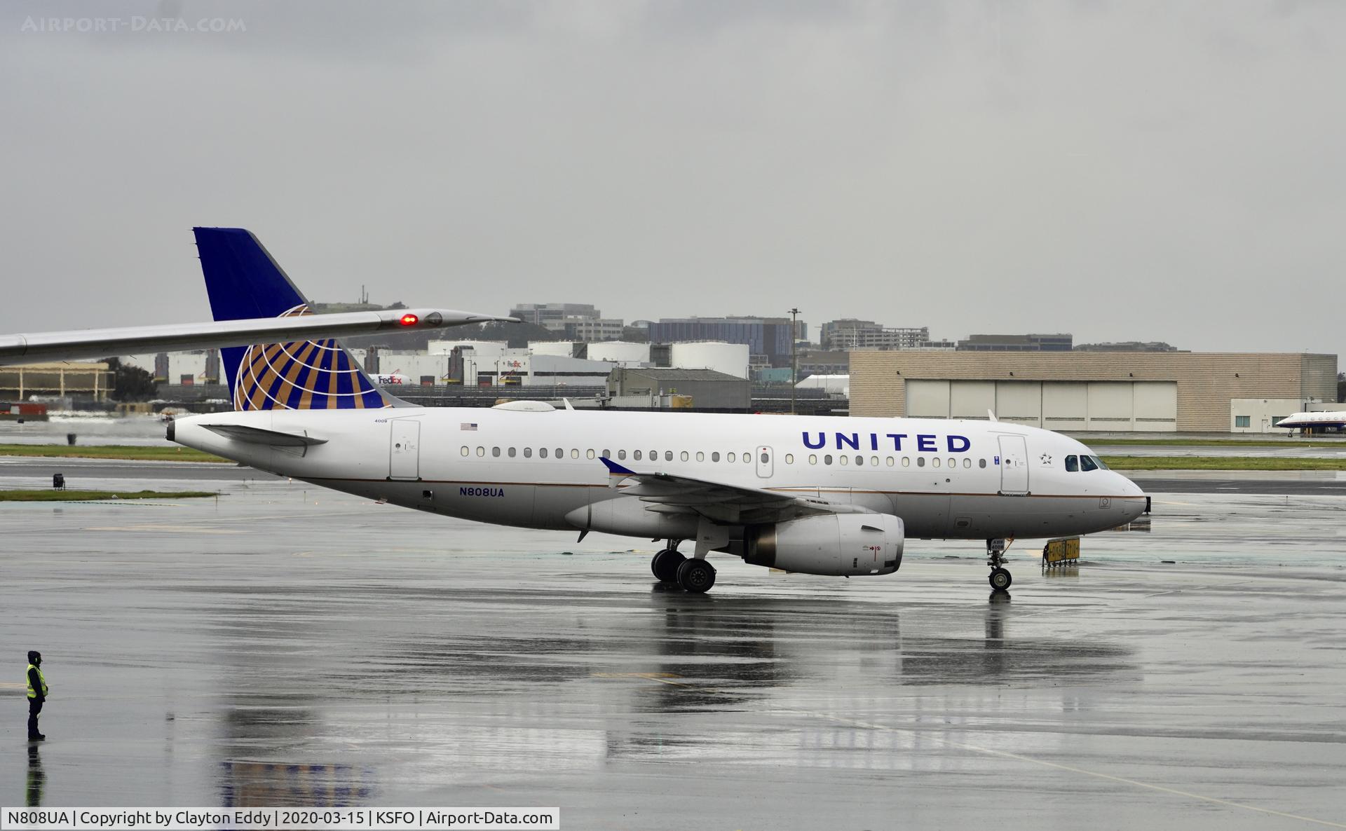 N808UA, 1998 Airbus A319-131 C/N 804, SFO 2020.