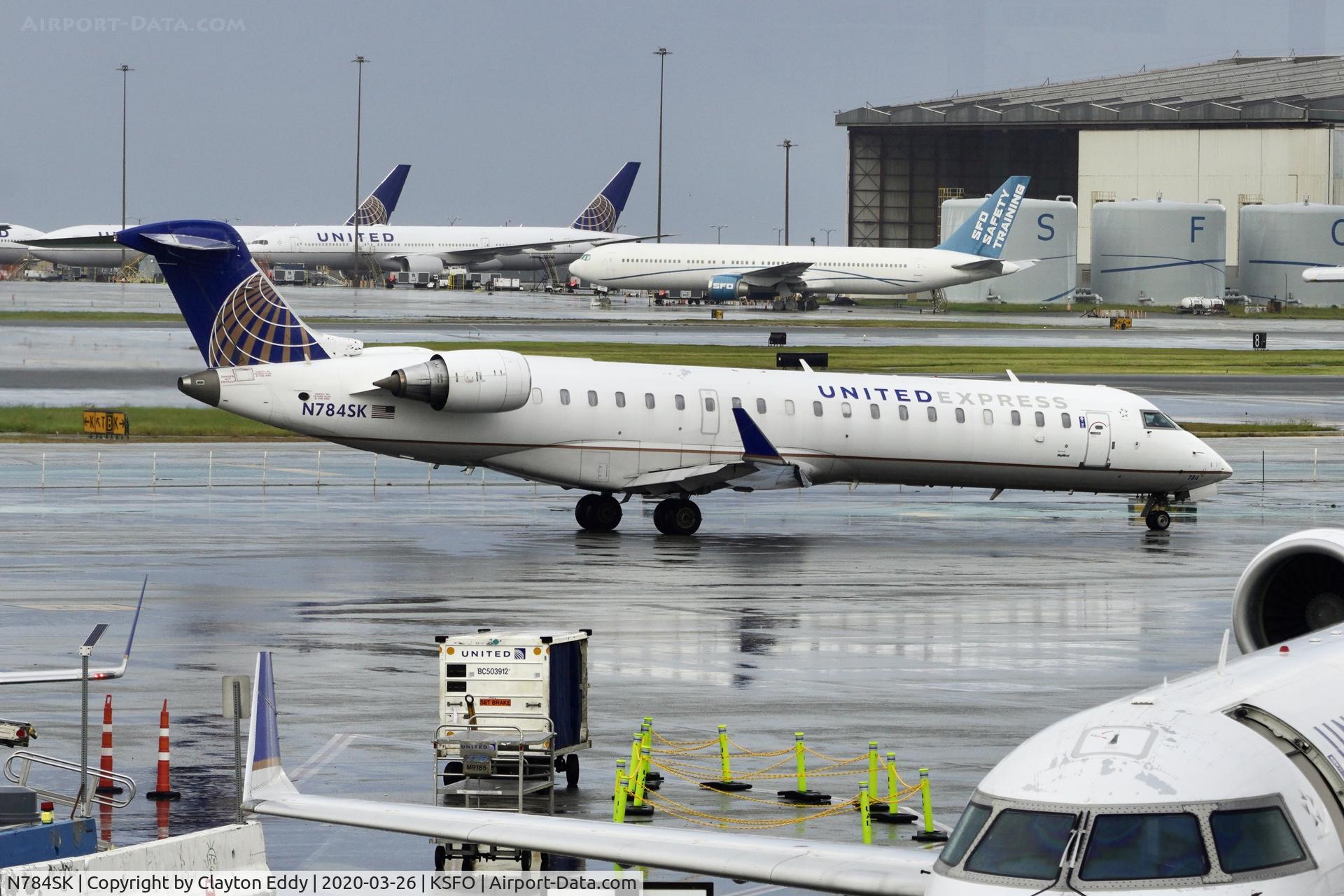 N784SK, 2009 Bombardier CRJ-700 (CL-600-2C10) Regional Jet C/N 10284, SFO 2020.