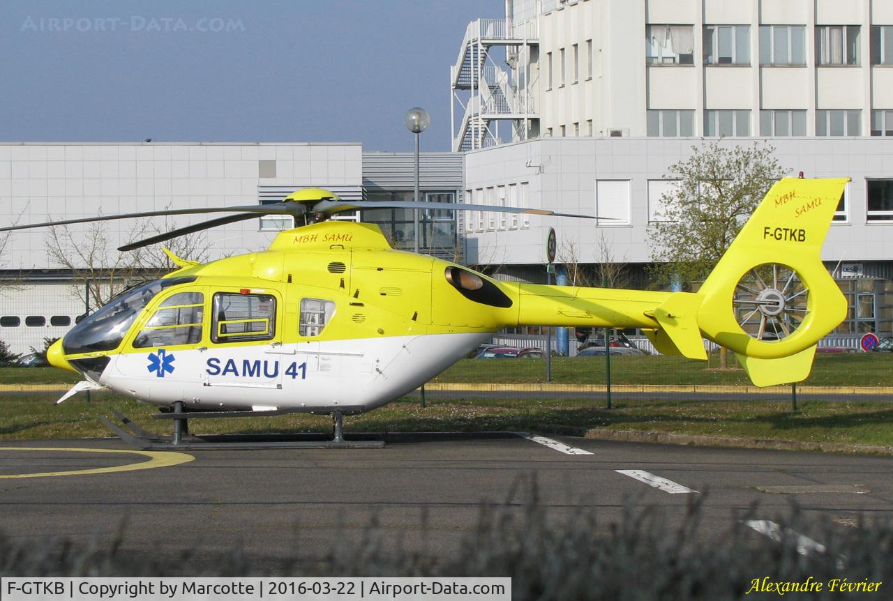 F-GTKB, Eurocopter EC-135T-1 C/N 0084, Trousseau hospital. Operated by SAMU 41 in 2016.