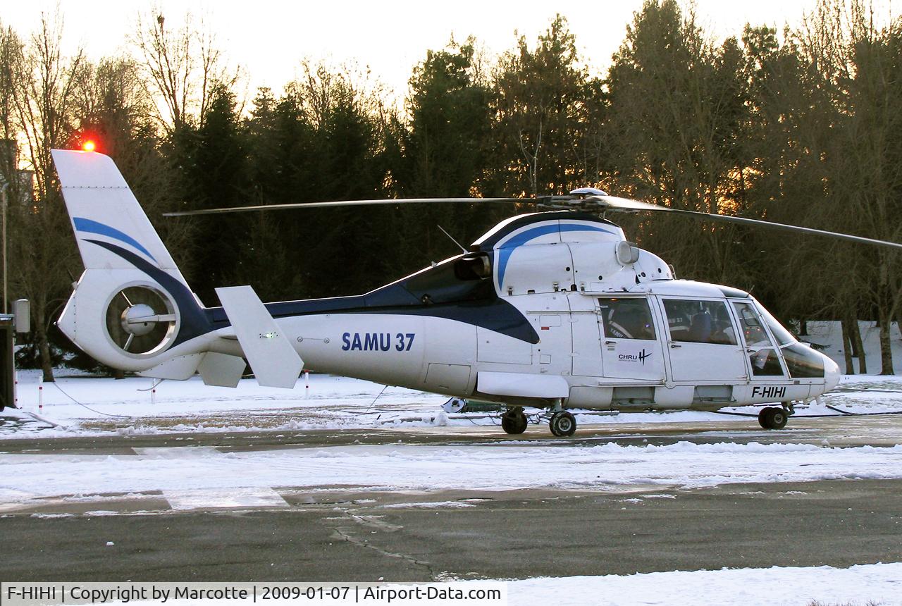 F-HIHI, Aérospatiale SA-365N Dauphin 2 C/N 6100, Trousseau hospital. Operated by SAMU 37 in 2009.