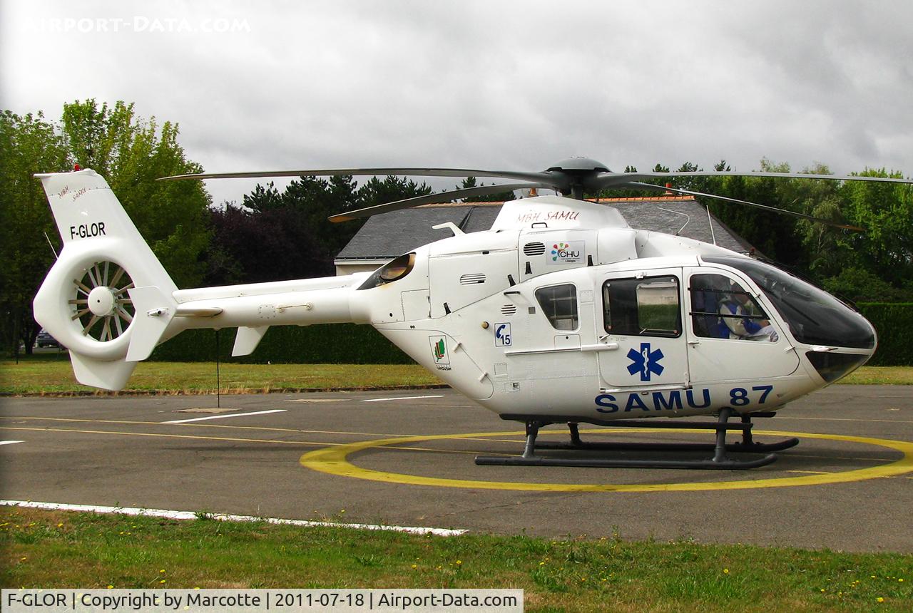 F-GLOR, Eurocopter EC-135T-1 C/N 0041, Trousseau hospital. Operated by SAMU 87 in 2011.