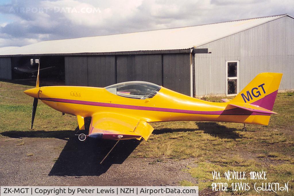 ZK-MGT, Impulse 100 TD C/N NZ100UTK9J, Peter C Warren, Napier