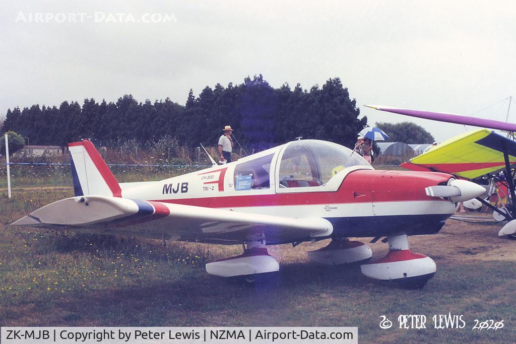 ZK-MJB, Zenair CH-300 Tri-Z C/N AACA/297, M J Saunders, Rotorua - 1998