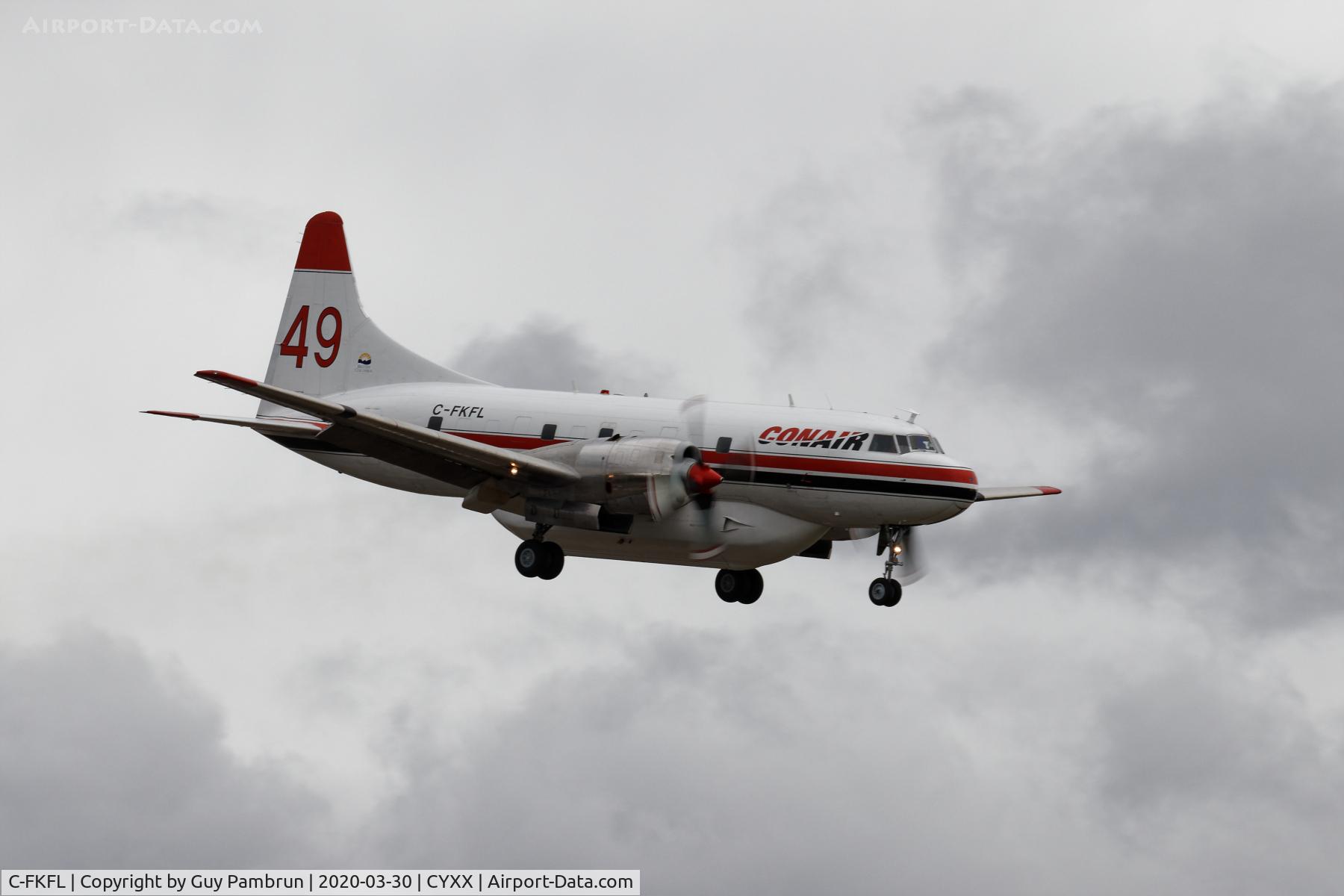 C-FKFL, 1957 Convair CV-580 C/N 465, Landing on 19