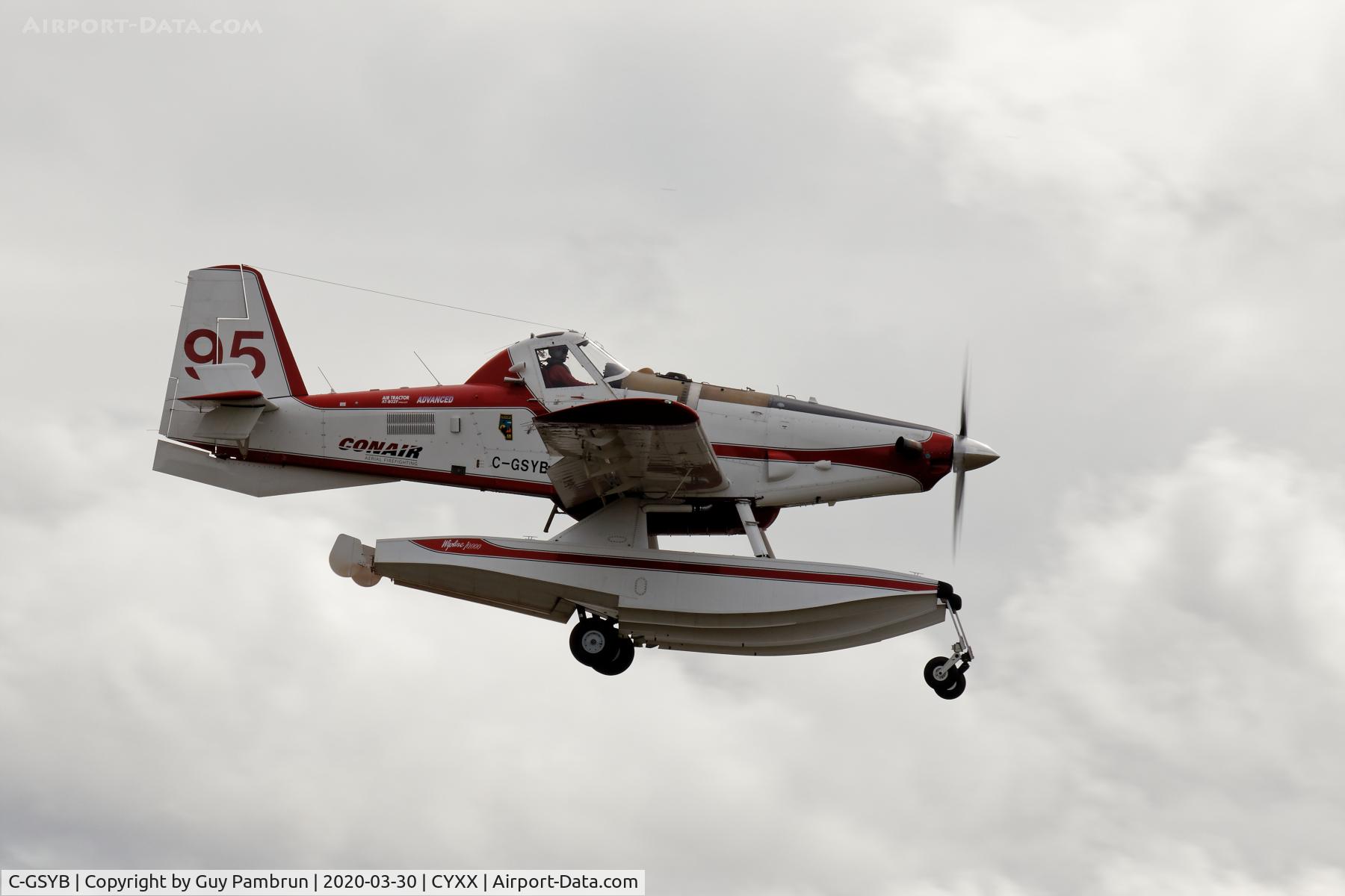 C-GSYB, 2012 Air Tractor AT-802A C/N 802A-0482, Landing on 19