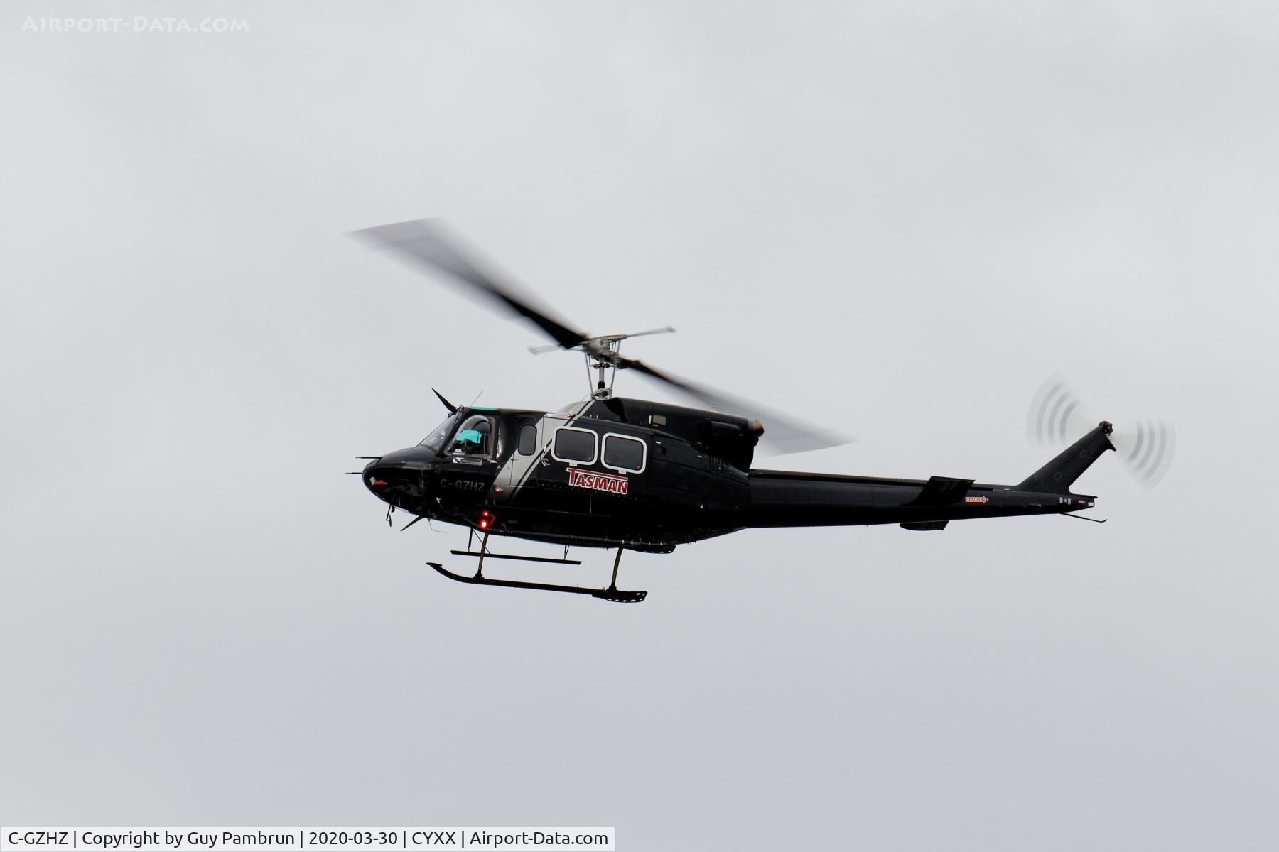 C-GZHZ, 1977 Bell 212 C/N 30818, Landing on 19