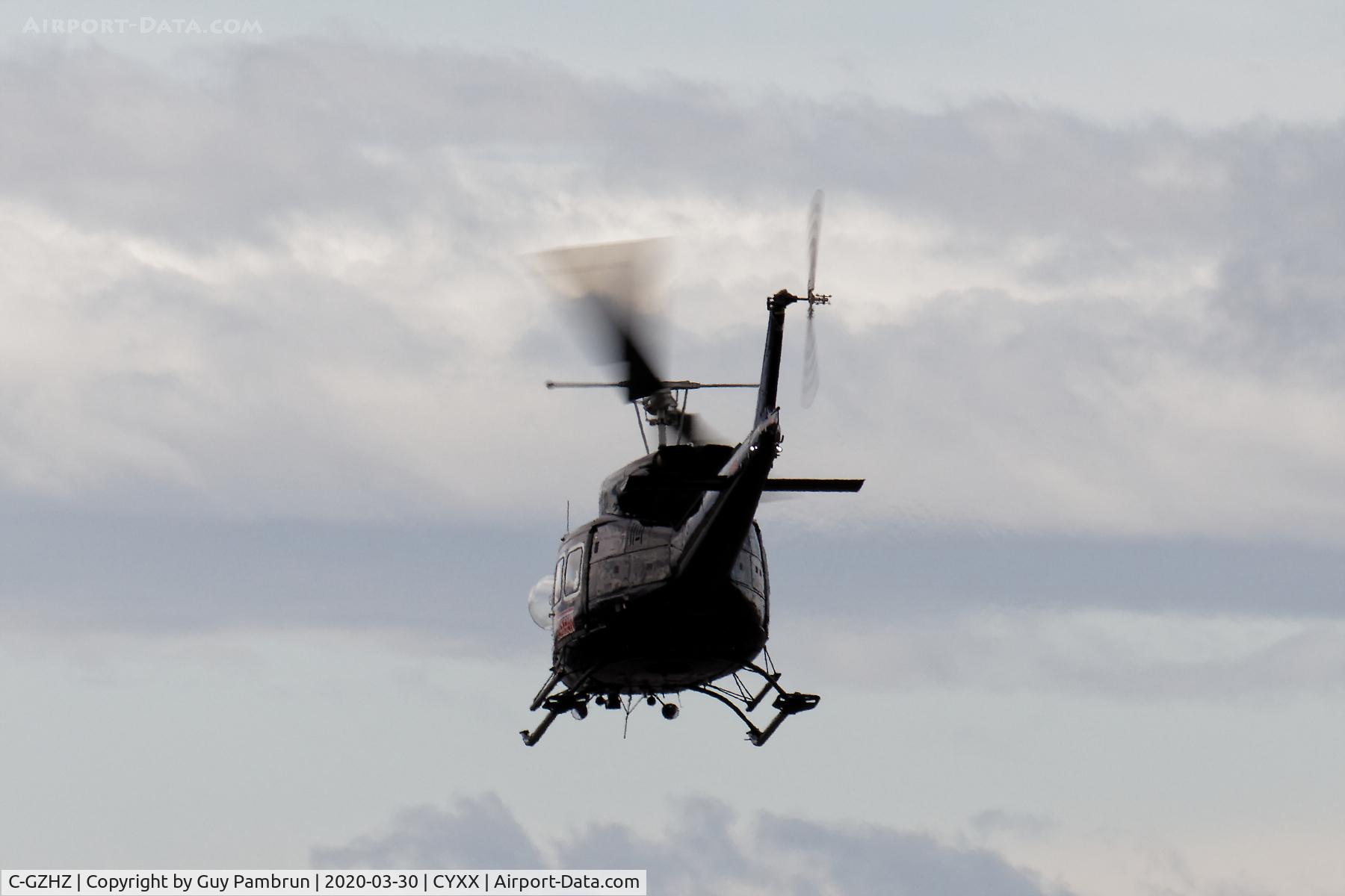 C-GZHZ, 1977 Bell 212 C/N 30818, Landing on 19