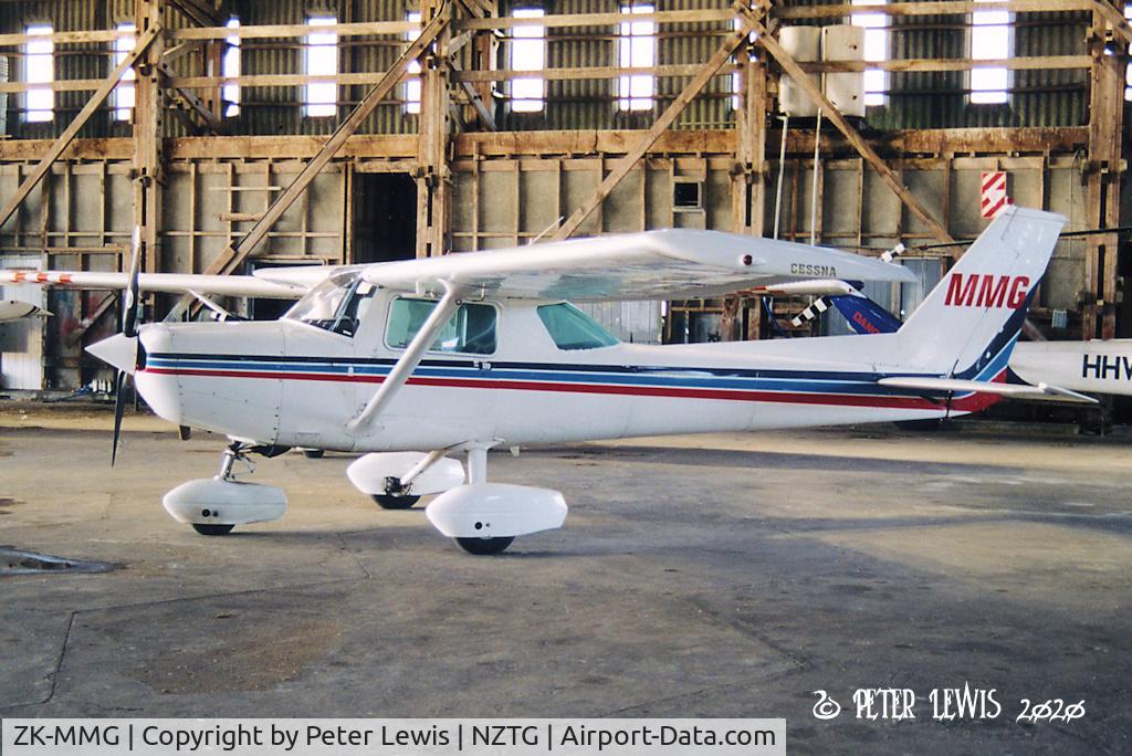 ZK-MMG, Cessna 152 C/N 15280448, Tauranga Aero Club - 2004
