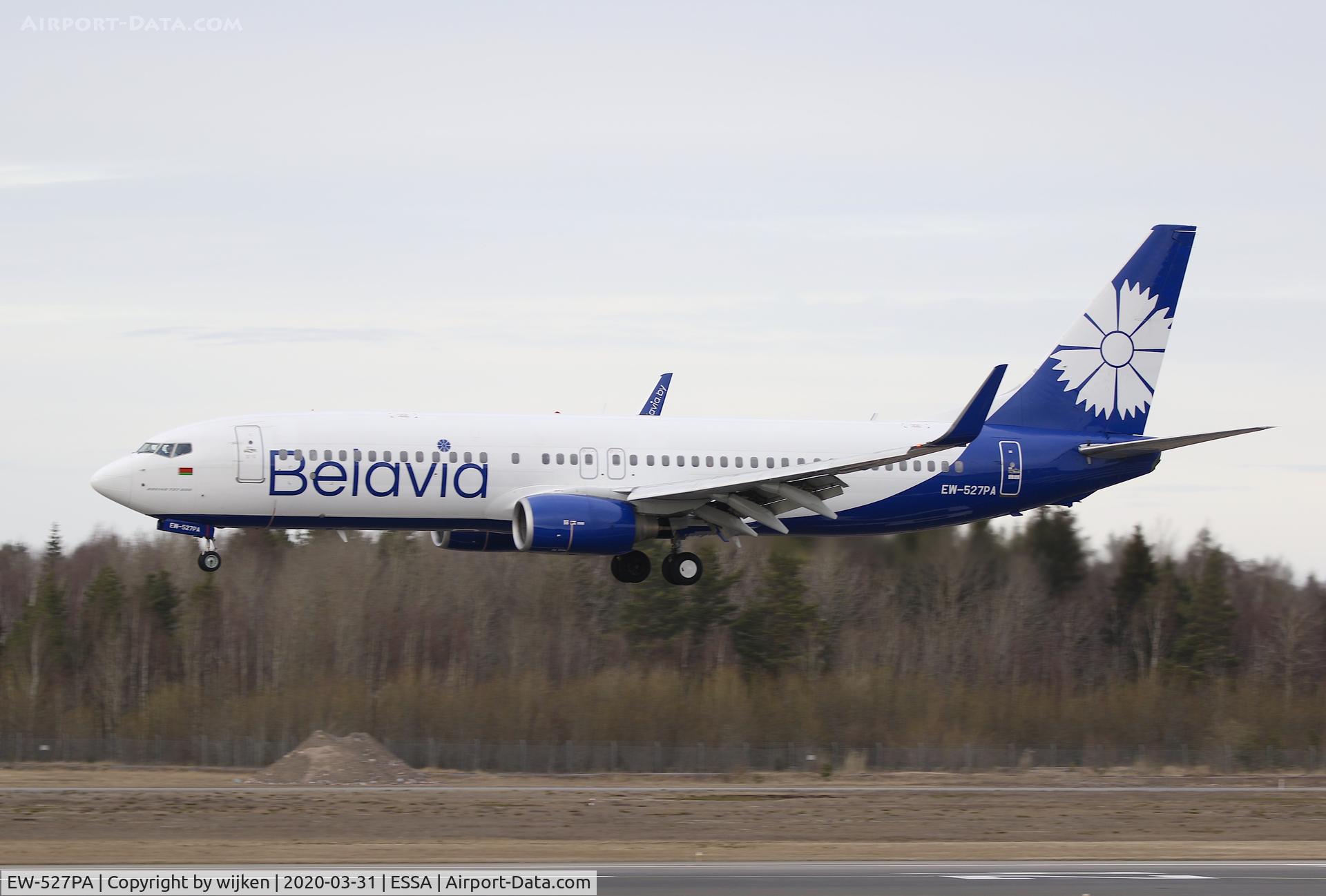 EW-527PA, 2011 Boeing 737-82R C/N 40877, RWY 26
