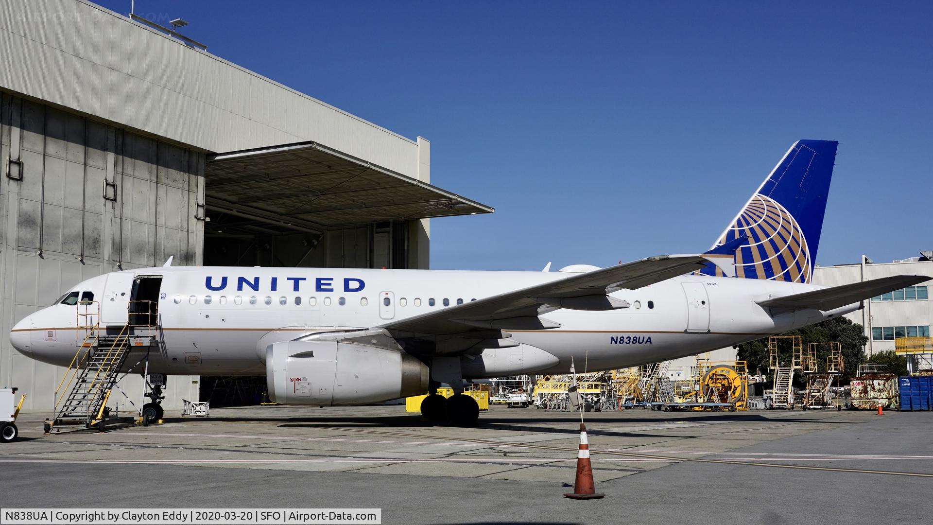 N838UA, 2001 Airbus A319-131 C/N 1477, SFO 2020.