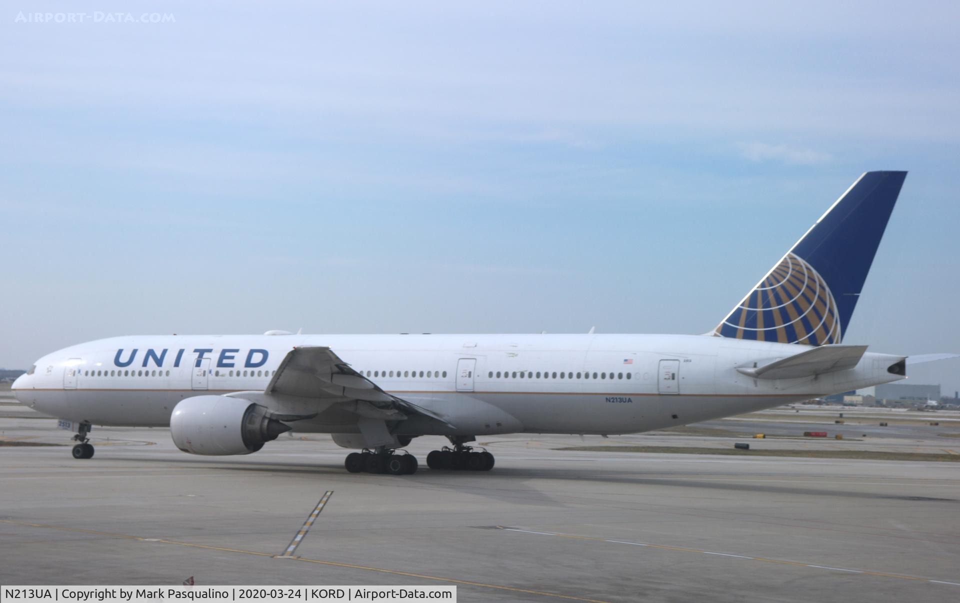 N213UA, 2000 Boeing 777-222 C/N 30219, Boeing 777-222