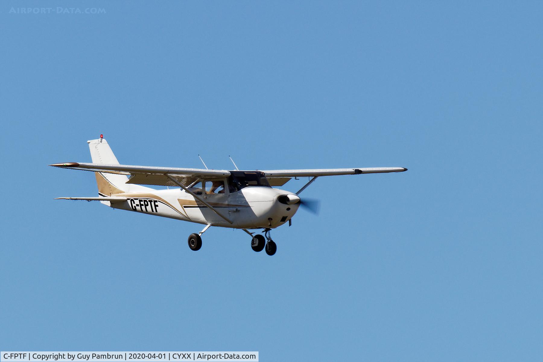 C-FPTF, 1964 Cessna 172E C/N 17251203, Short final for 01