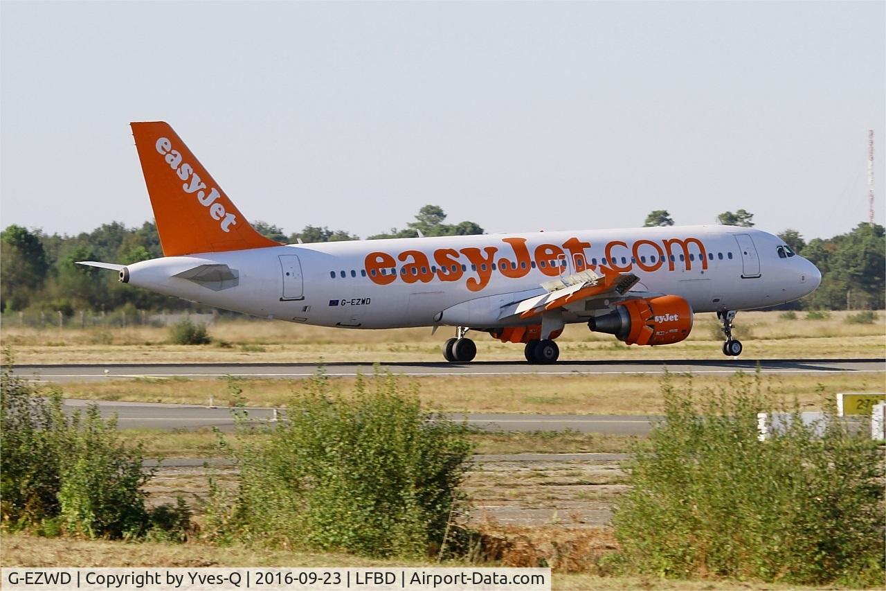 G-EZWD, 2012 Airbus A320-214 C/N 5249, Airbus A320-214, Reverse thrust landing rwy 05, Bordeaux Mérignac airport (LFBD-BOD)