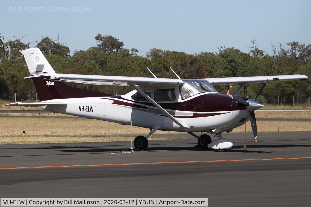VH-ELW, 2004 Cessna 182T Skylane C/N 18281328, parked up