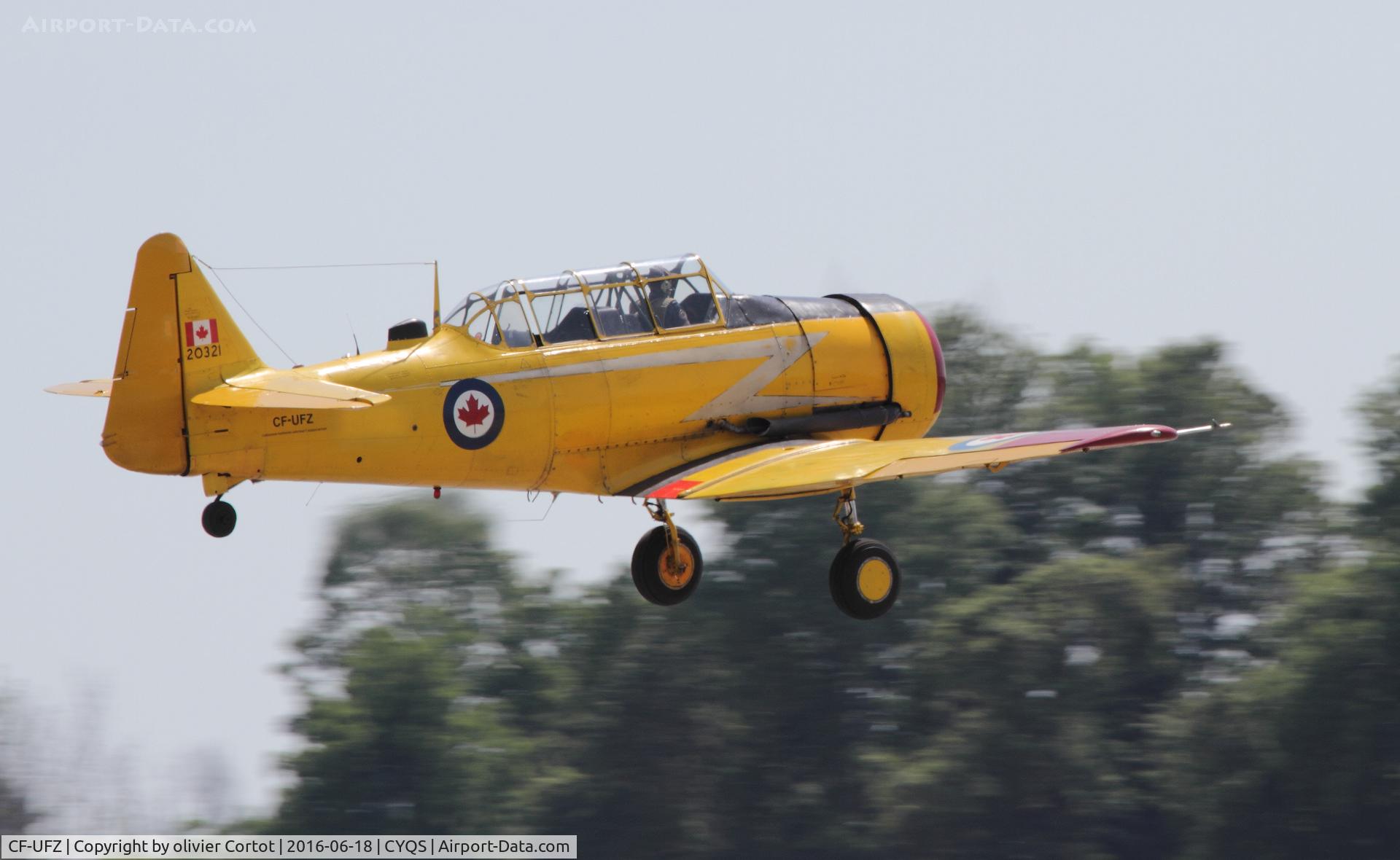 CF-UFZ, 1952 Canadian Car & Foundry T-6 Harvard Mk.4 C/N CCF4-112, taking off, 2016