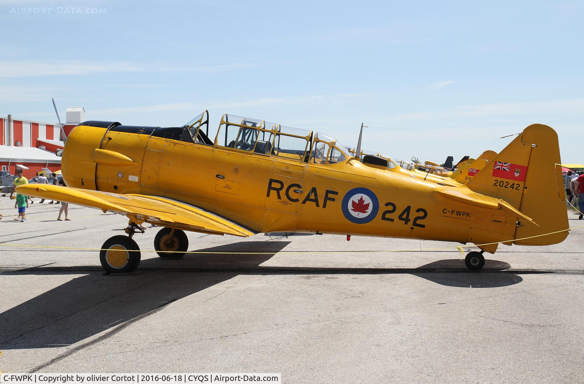 C-FWPK, 1952 Canadian Car & Foundry T-6 Harvard Mk.4 C/N CCF4-33, 2016 airshow