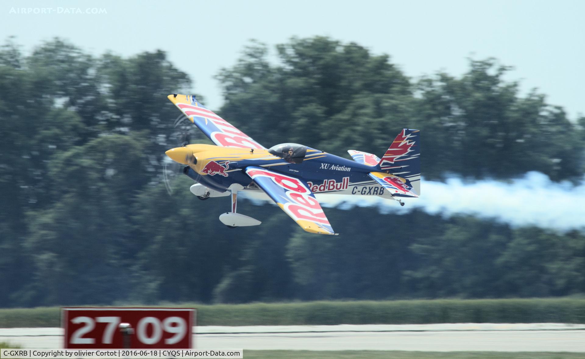 C-GXRB, 1999 Zivko Edge 540 C/N 0025, 2016 airshow