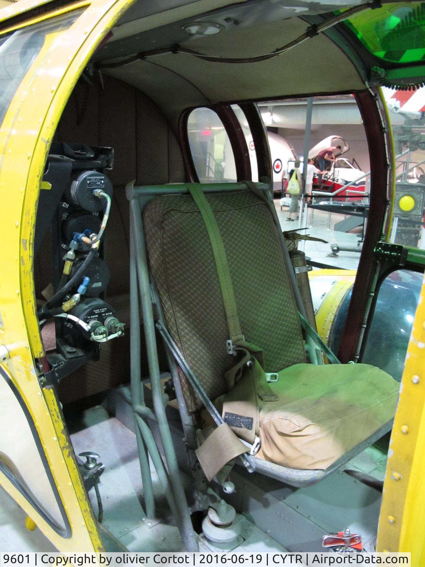 9601, 1947 Sikorsky H-5 Dragonfly C/N 51-18, the pilot's seat