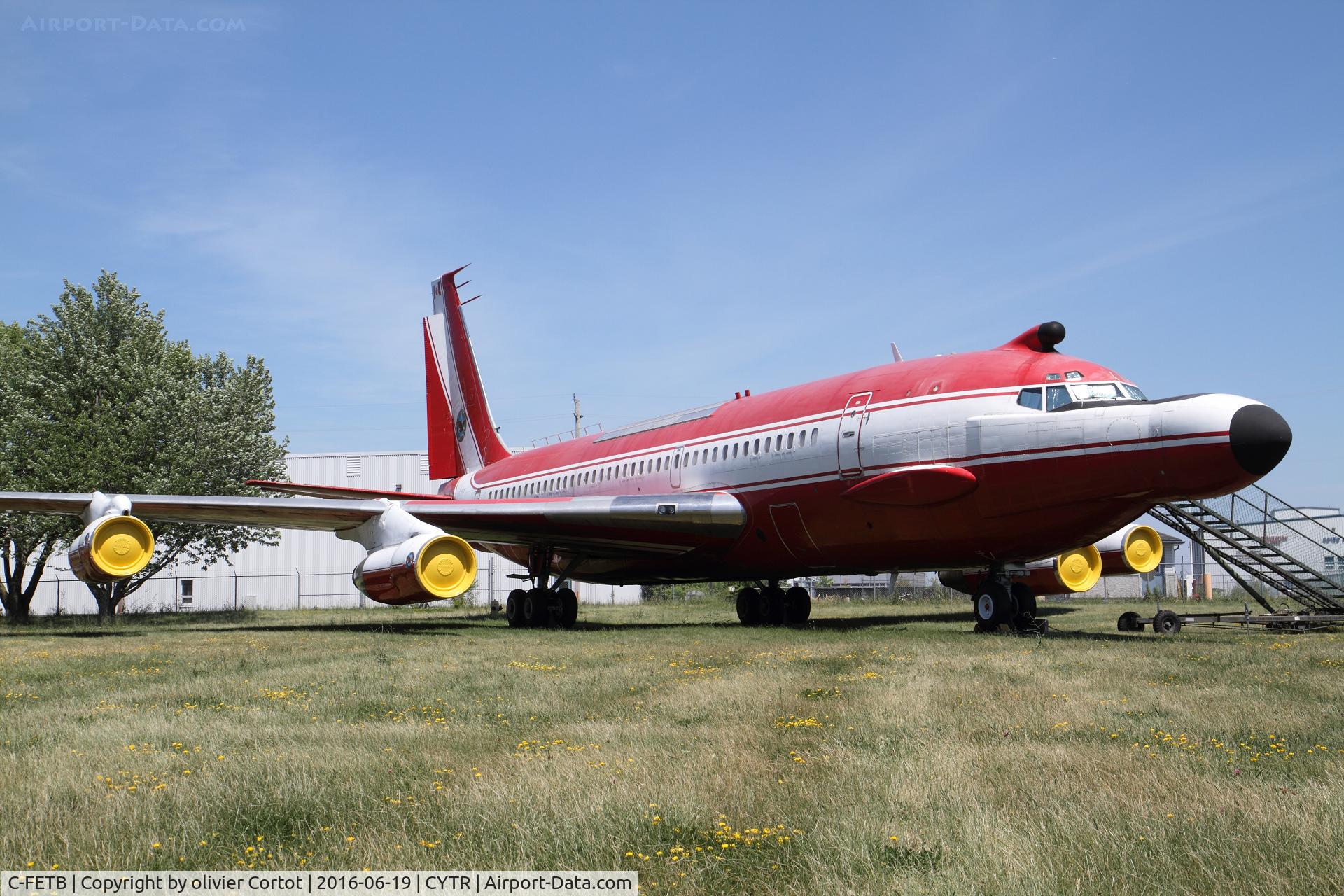 C-FETB, 1961 Boeing 720-023B C/N 18024, colorful boeing