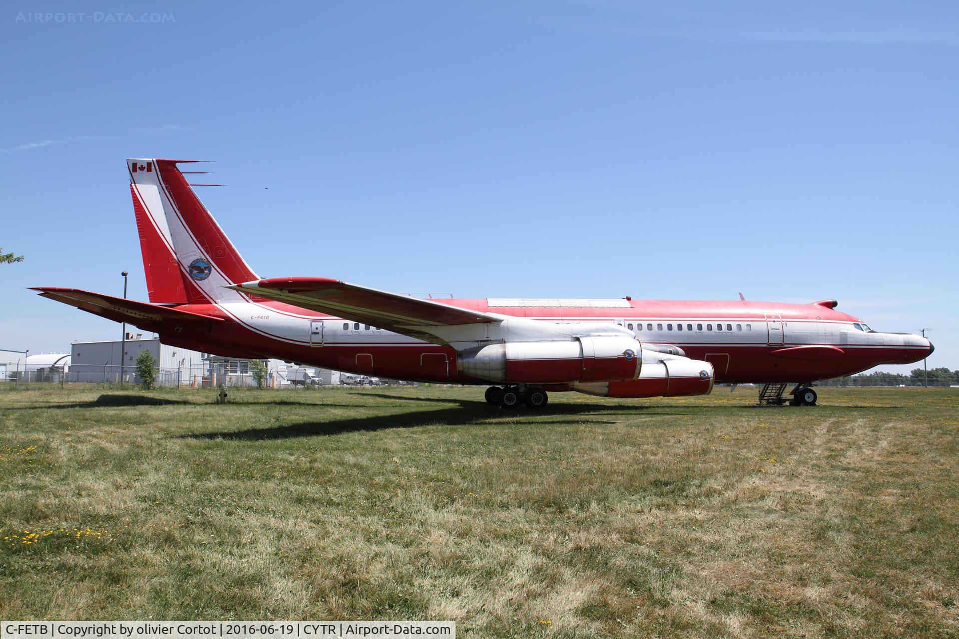 C-FETB, 1961 Boeing 720-023B C/N 18024, profil view