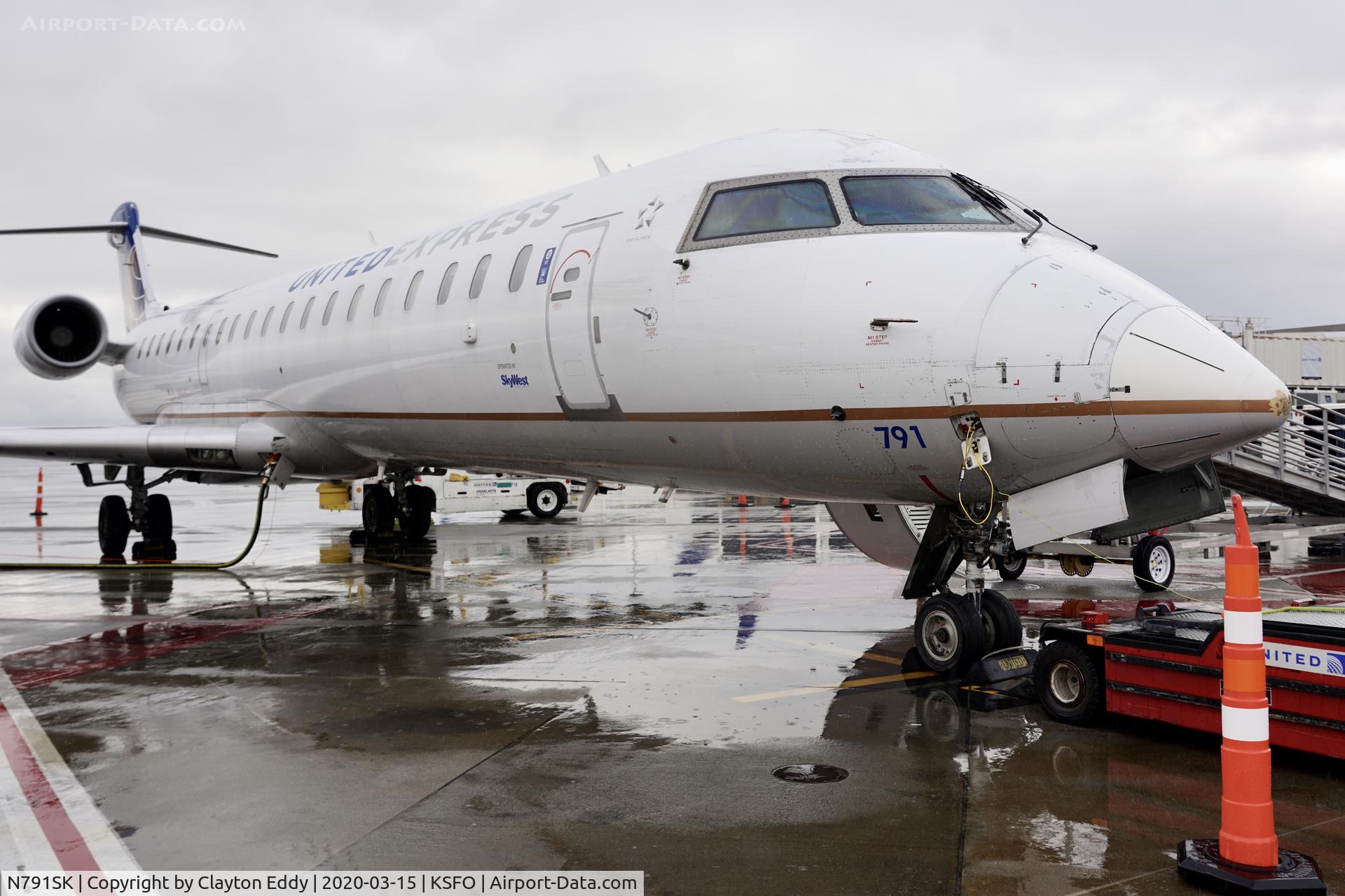 N791SK, 2009 Bombardier CRJ-700 (CL-600-2C10) Regional Jet C/N 10293, SFO 2020.