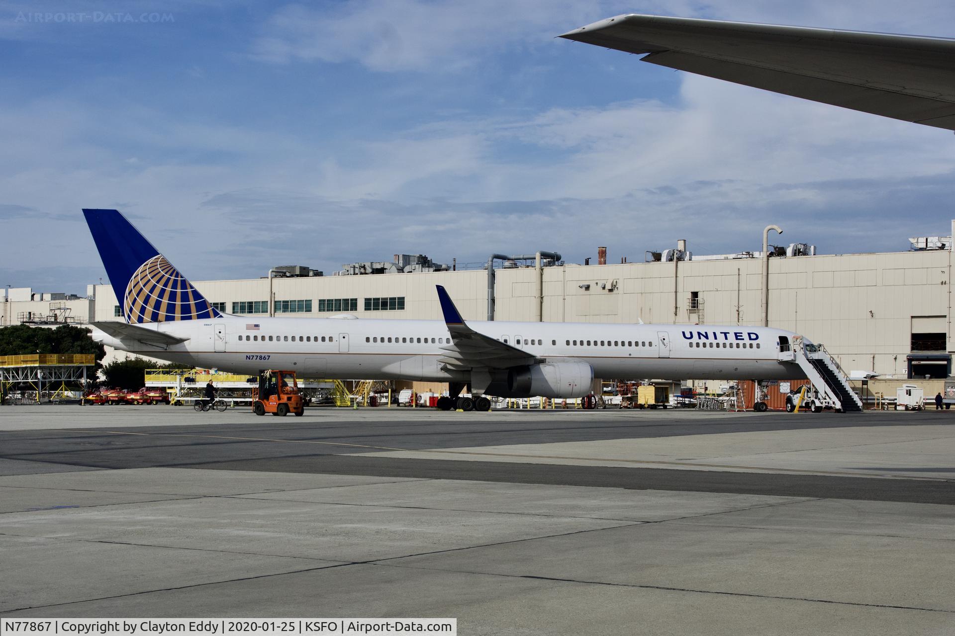 N77867, 2002 Boeing 757-33N C/N 32592, SFO 2020.
