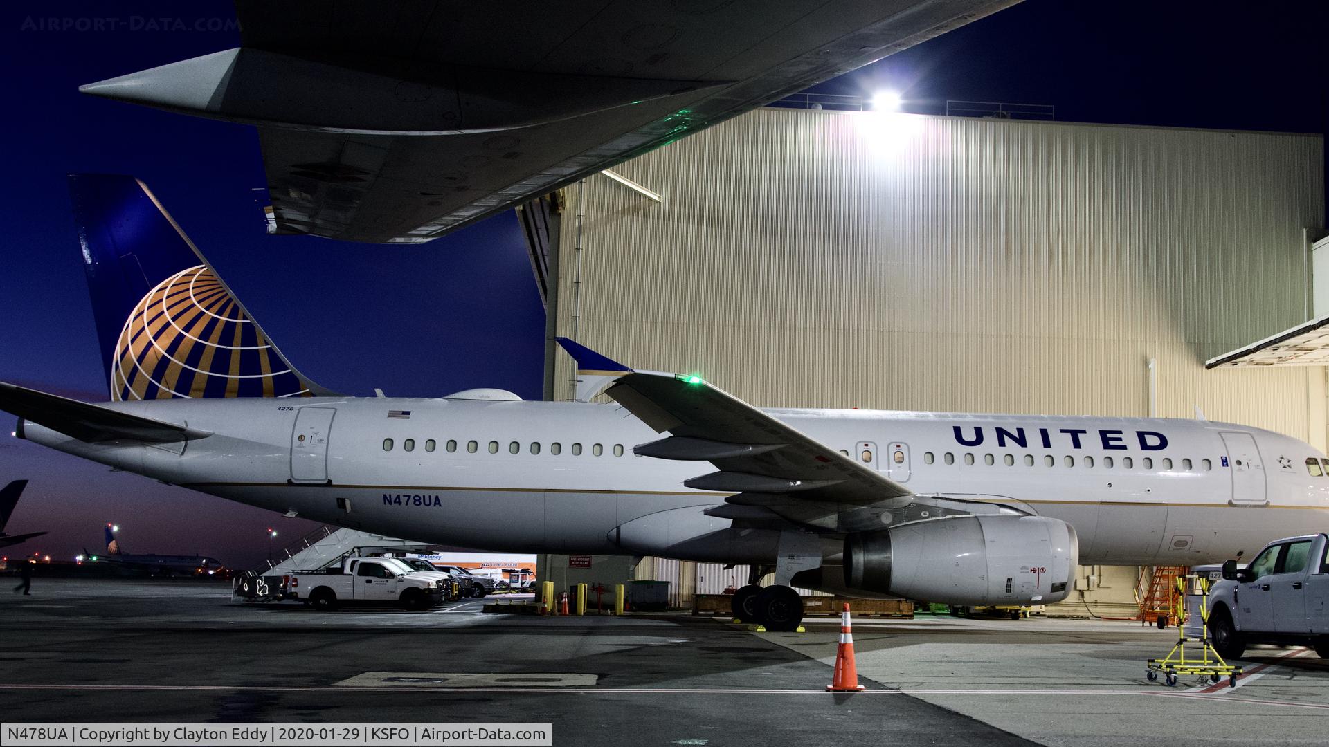 N478UA, 2001 Airbus A320-232 C/N 1533, SFO 2020.