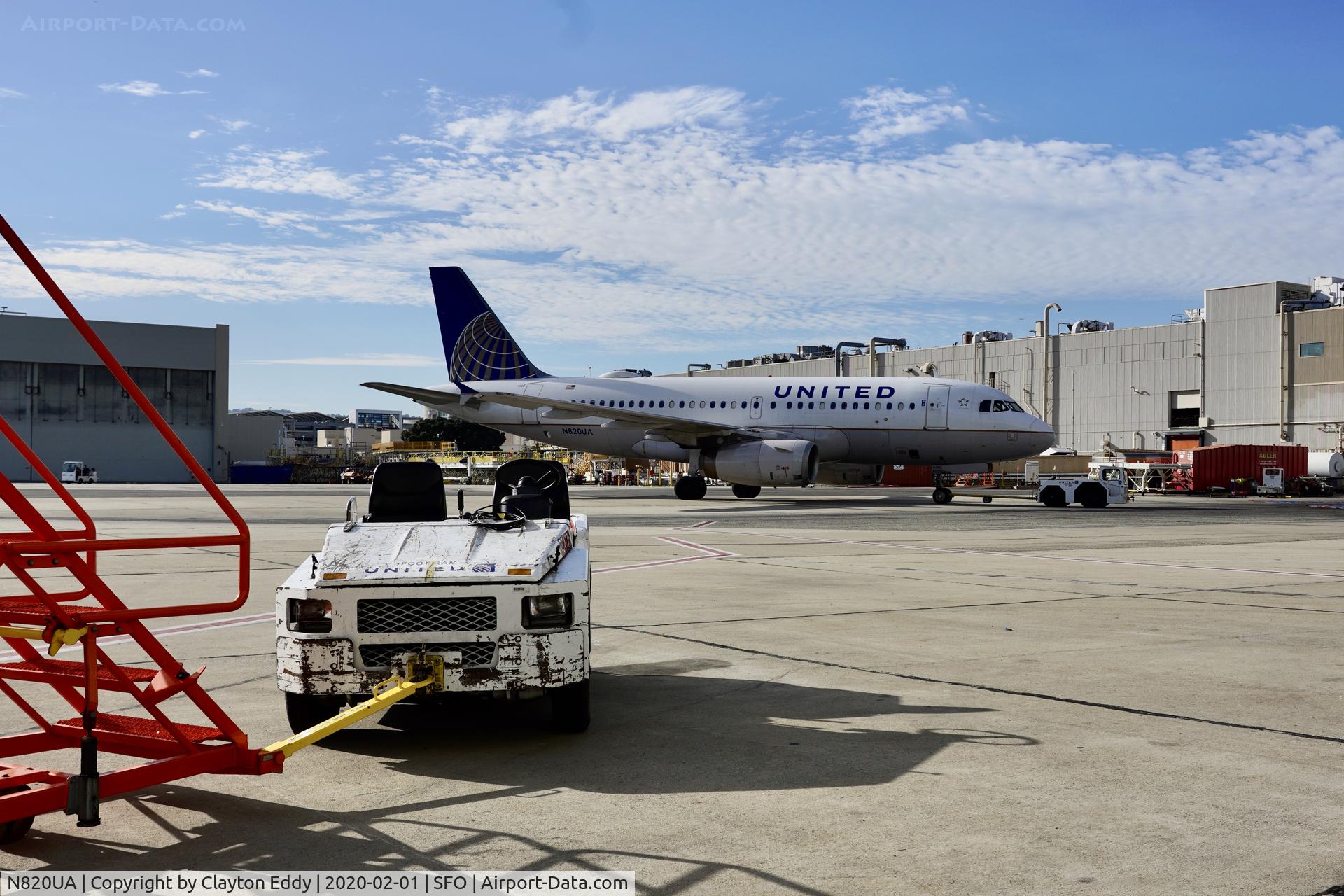 N820UA, 1998 Airbus A319-131 C/N 898, SFO 2020.