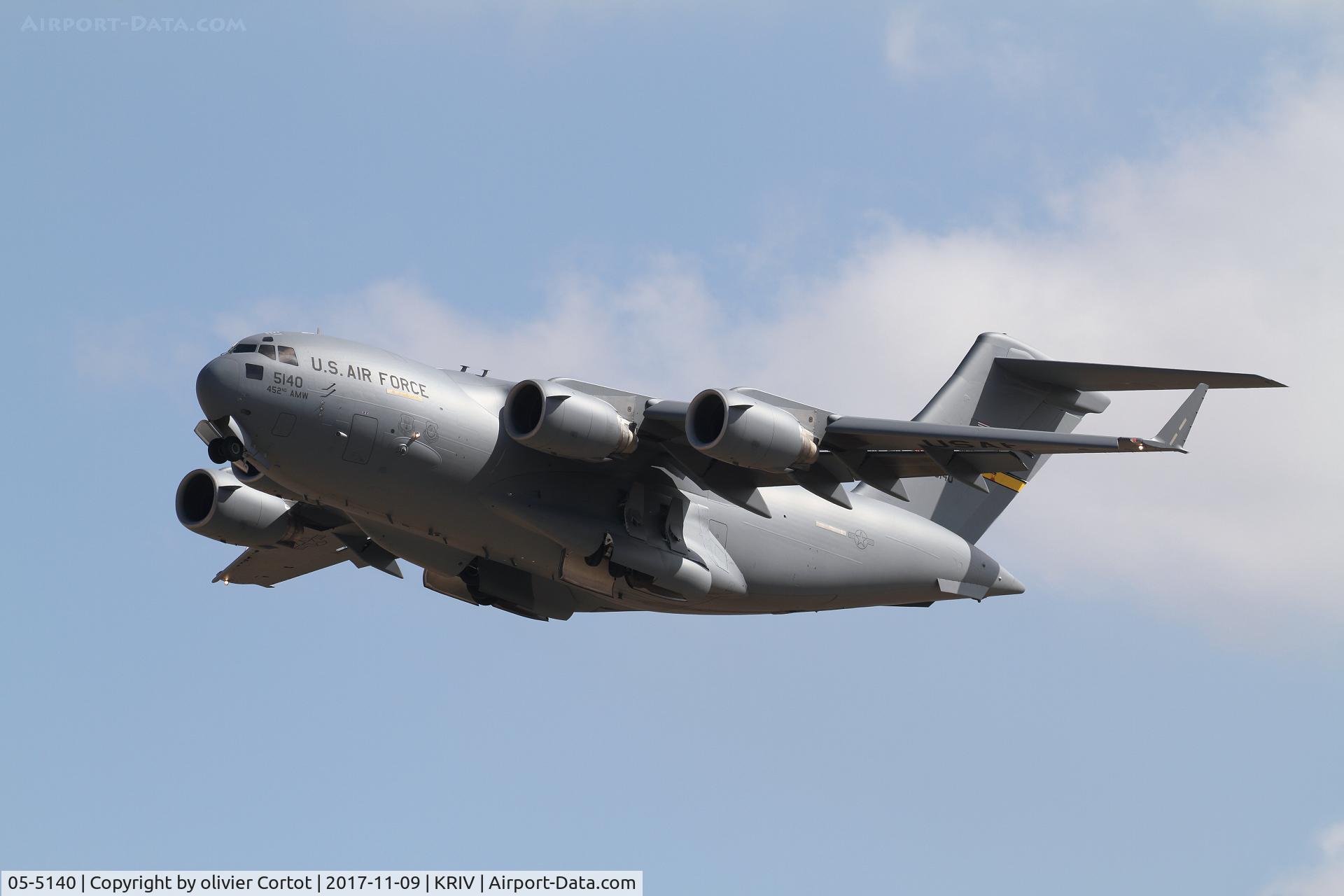 05-5140, 2007 Boeing C-17A Globemaster III C/N F-147/P-140, taking off, nov 2017