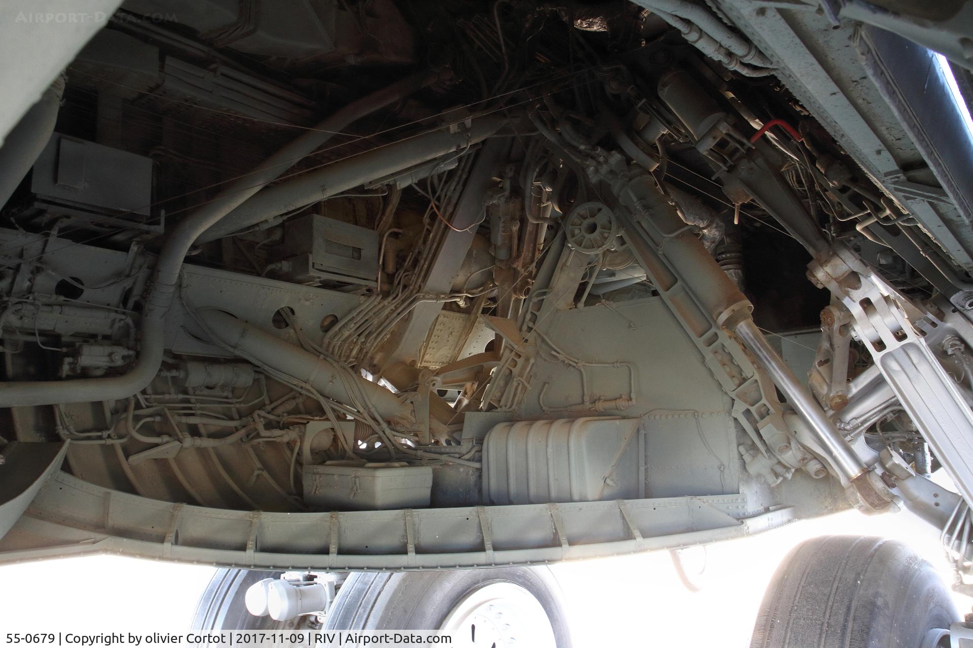 55-0679, 1956 Boeing B-52D Stratofortress C/N 464026, landing gear bay