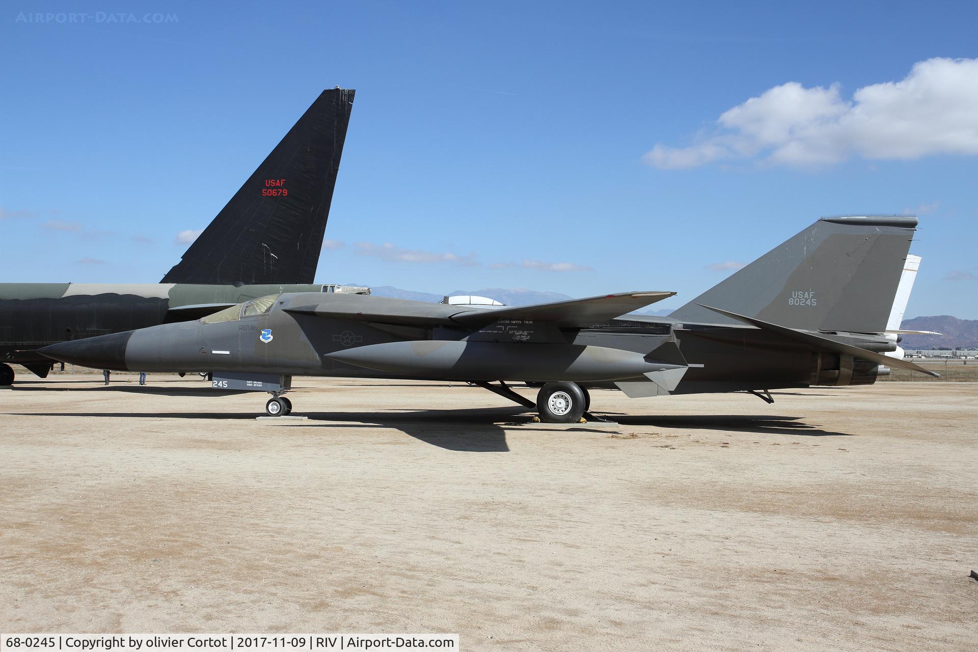 68-0245, 1970 General Dynamics FB-111A Aardvark C/N B1-17, nov 2017