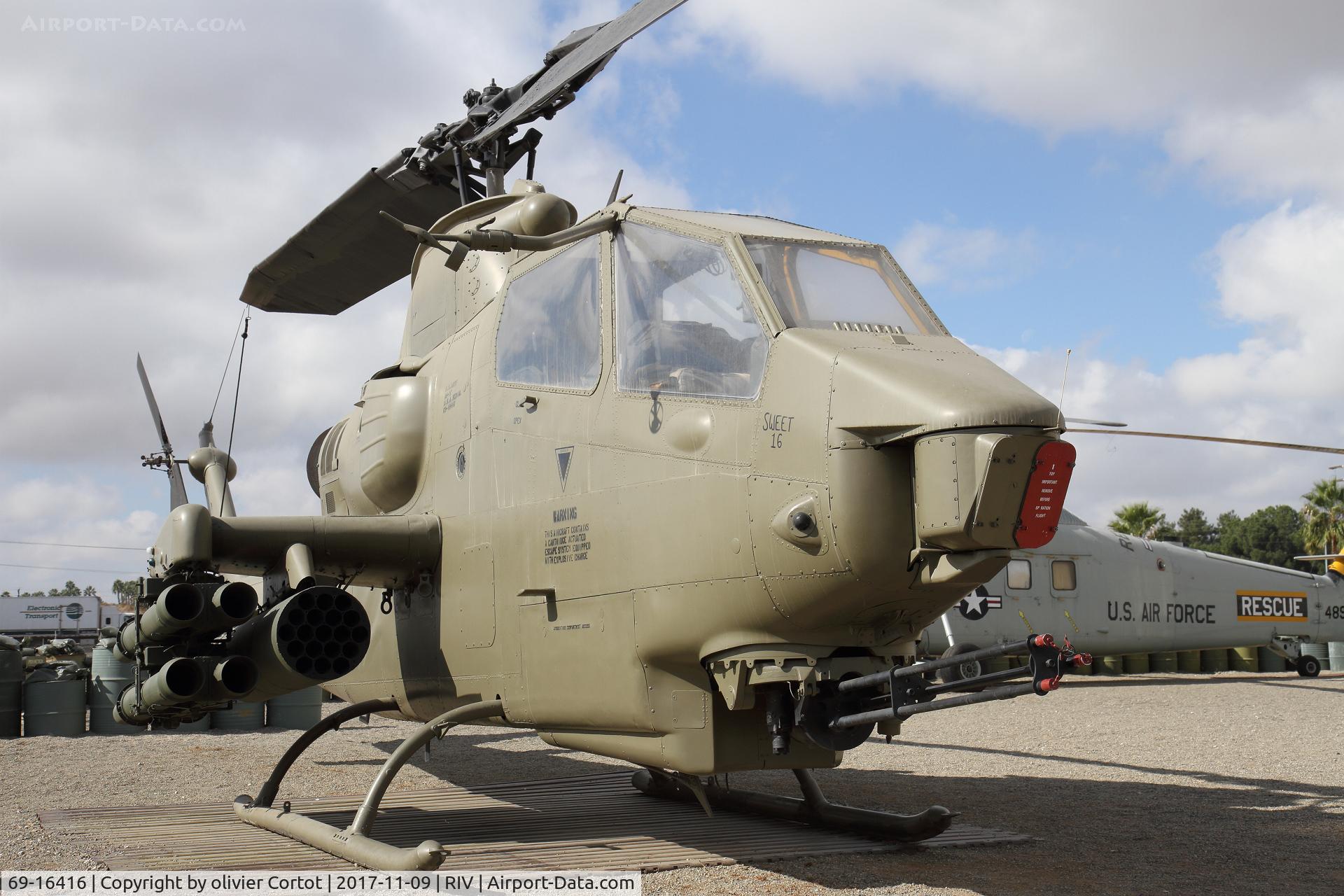 69-16416, 1969 Bell AH-1F Cobra C/N 20848, nov 2017