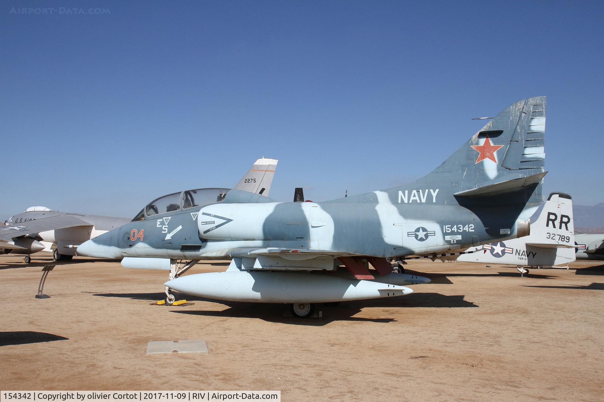 154342, Douglas TA-4F Skyhawk C/N 13730, beautiful Skyhawk