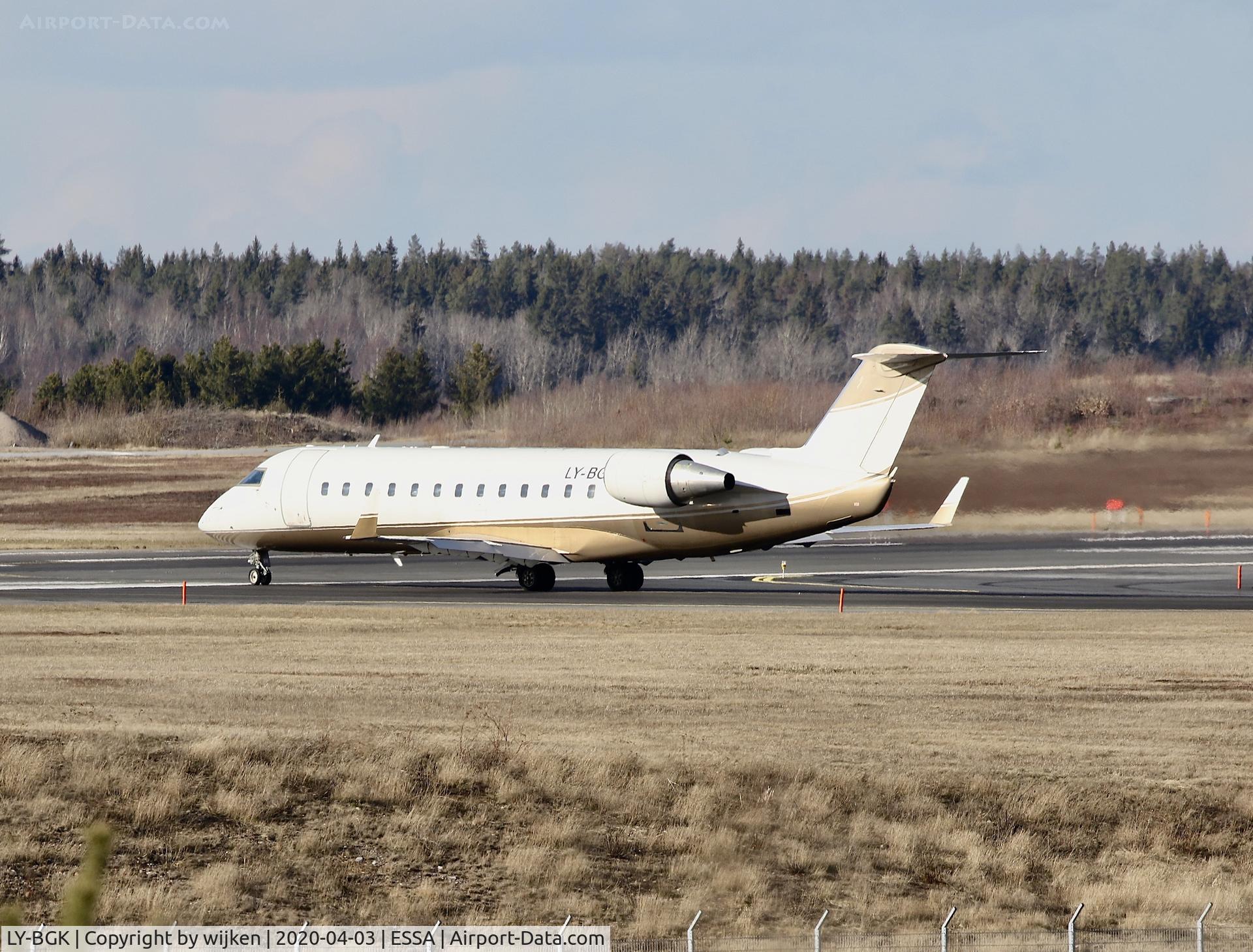 LY-BGK, 2008 Bombardier Challenger 850 (CL-600-2B19) C/N 8092, RWY 01L