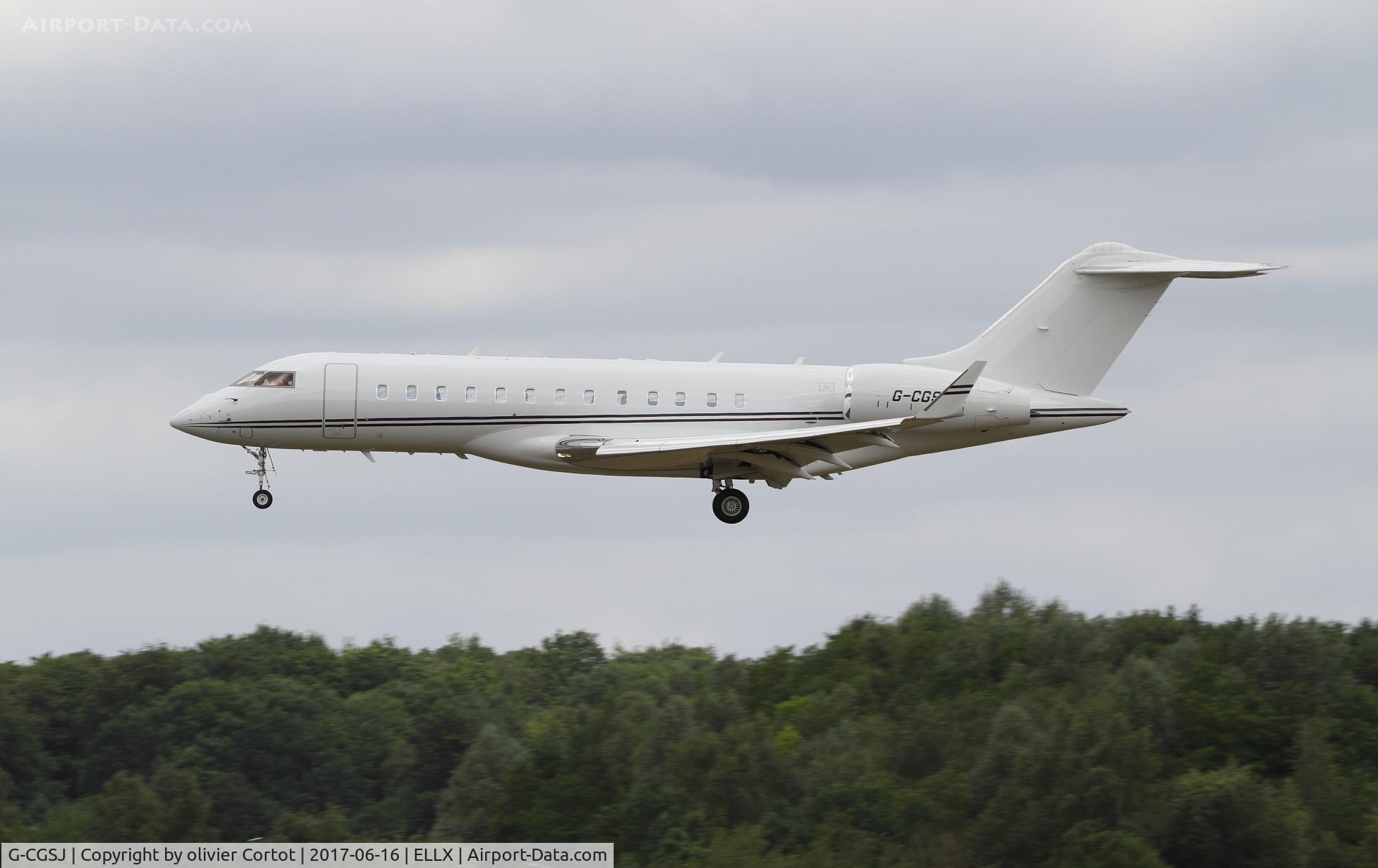 G-CGSJ, 2010 Bombardier BD-700-1A10 Global Express C/N 9377, june 2017
