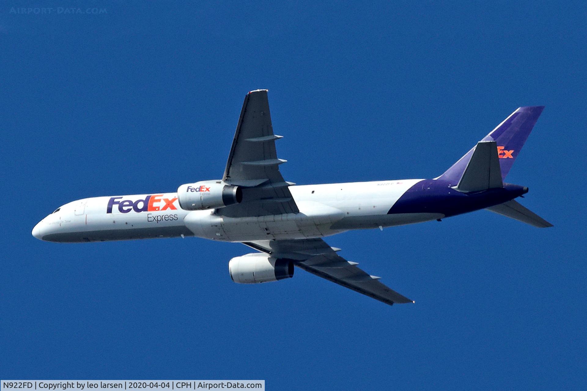 N922FD, 1989 Boeing 757-23A C/N 24293, Copenhagen 4.4.2020
