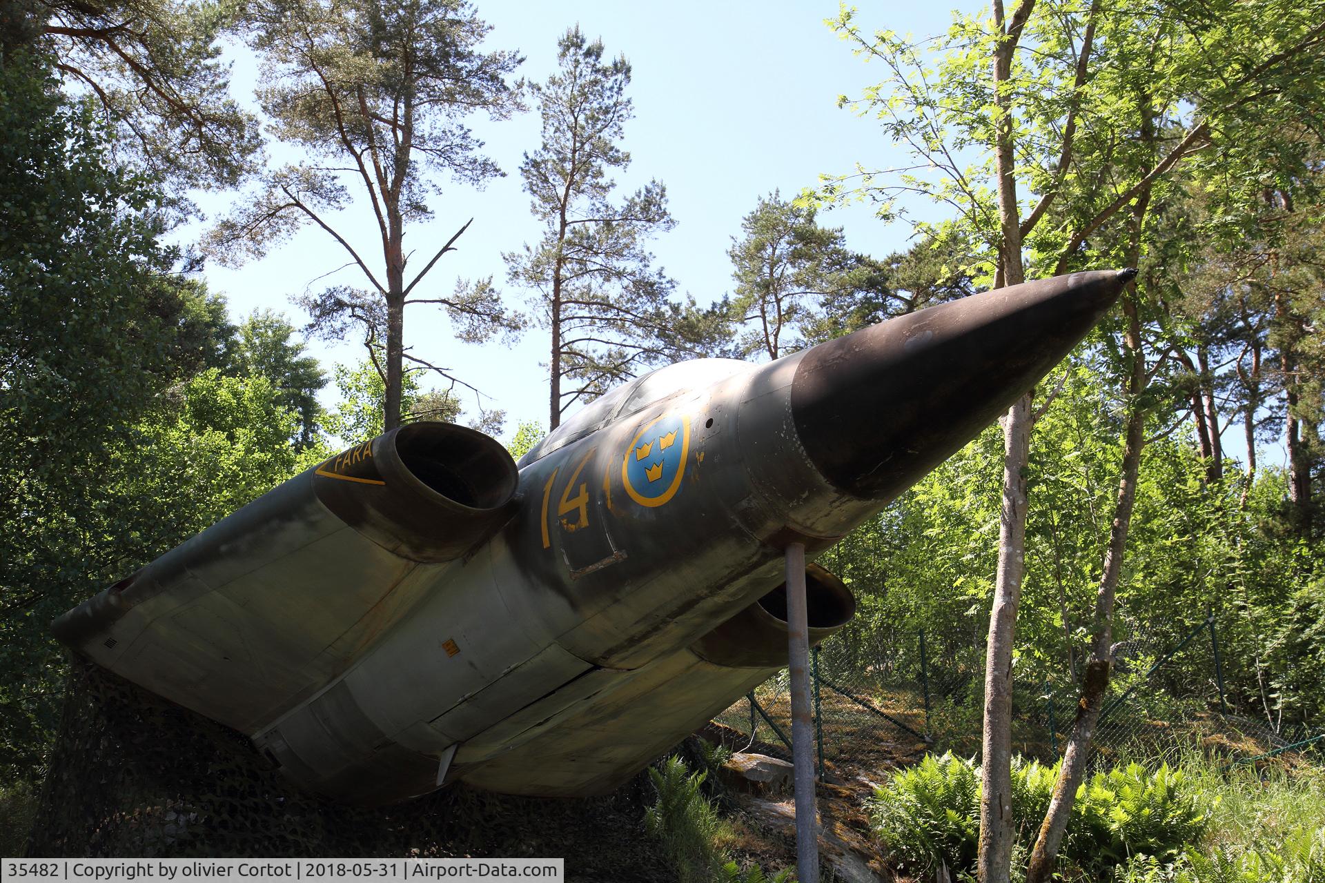 35482, Saab J35F-2 Draken C/N 35-482, june 2018