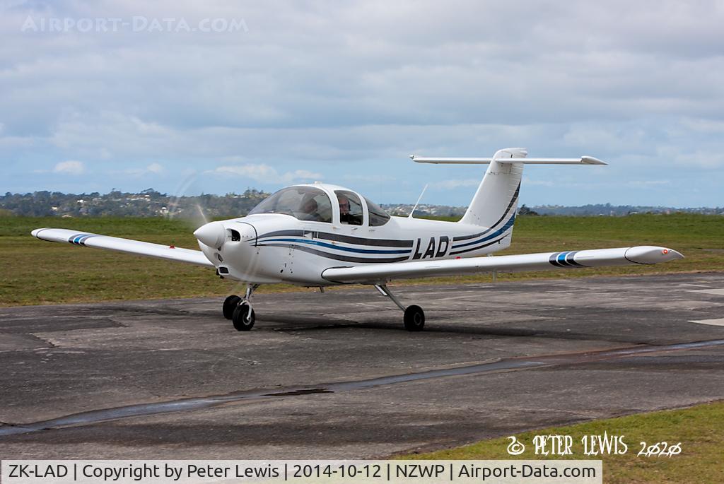 ZK-LAD, 1979 Piper PA-38-112 Tomahawk C/N 38-79A0773, RNZAF Base Auckland Aviation Sports Club Inc.