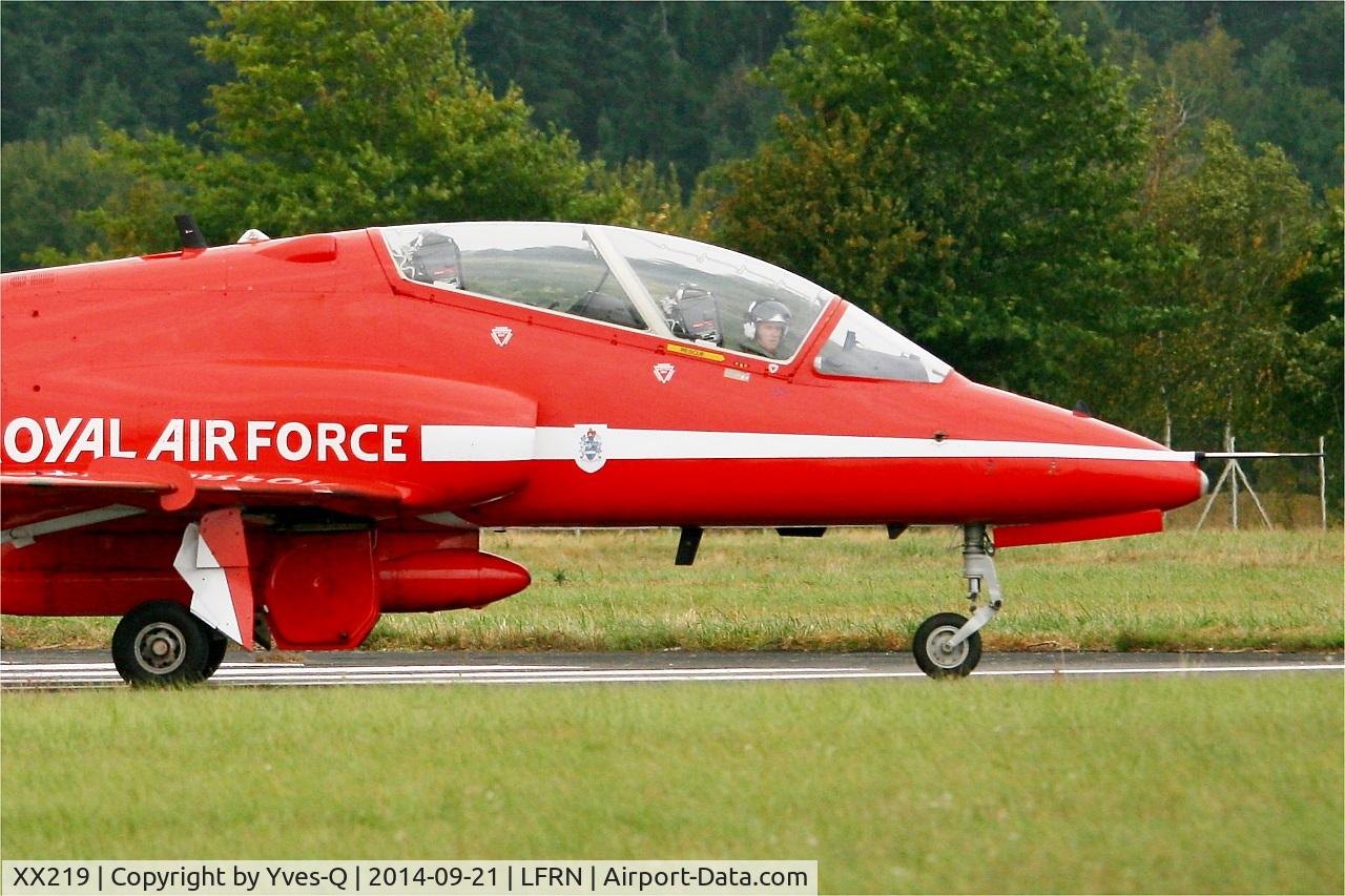XX219, 1978 Hawker Siddeley Hawk T.1A C/N 055/312055, Royal Air Force Red Arrows Hawker Siddeley Hawk T.1A, Rennes-St Jacques airport (LFRN-RNS) Air show 2014