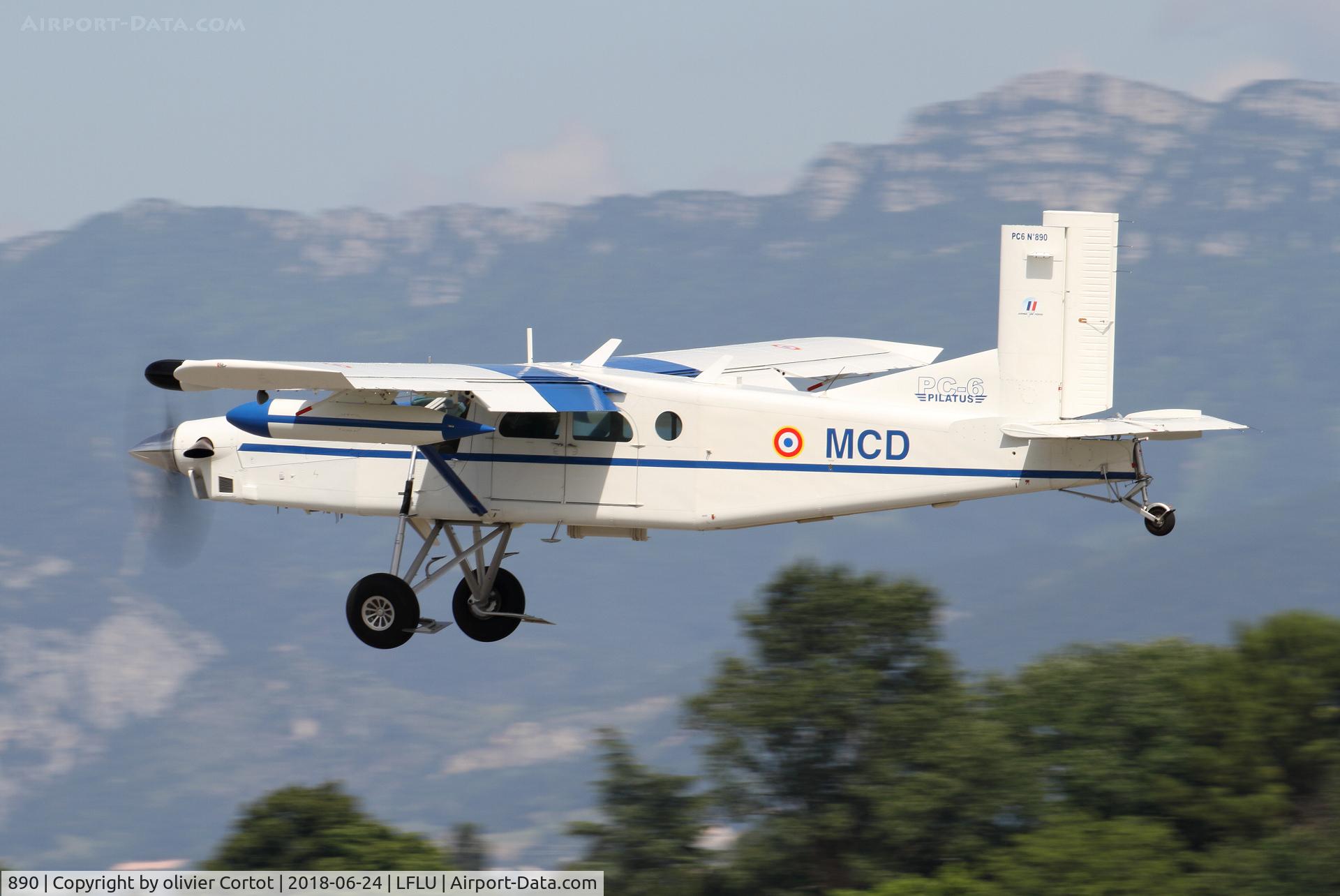 890, Pilatus PC-6/B2-H4 Turbo Porter C/N 890, Leaving Valence