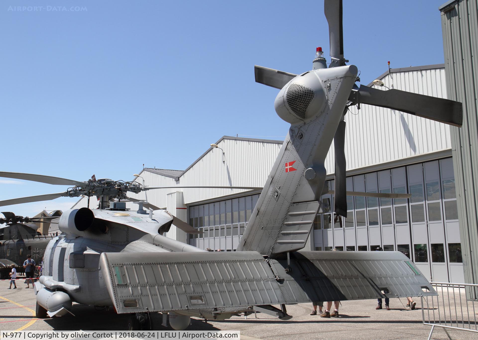 N-977, Sikorsky MH-60R Seahawk C/N 704844, rear view
