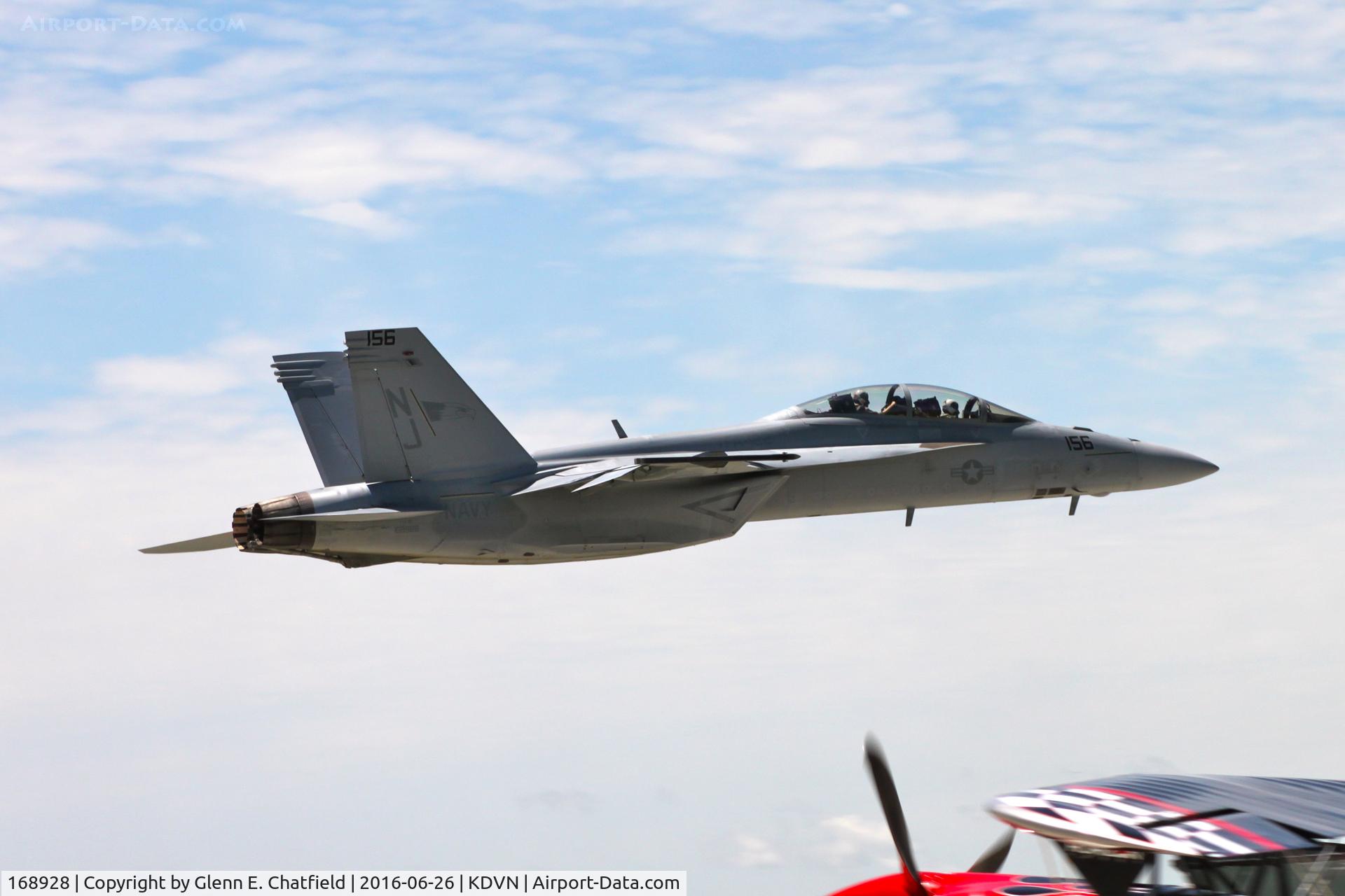 168928, Boeing F/A-18F Super Hornet C/N F274, At Davenport, IA air show