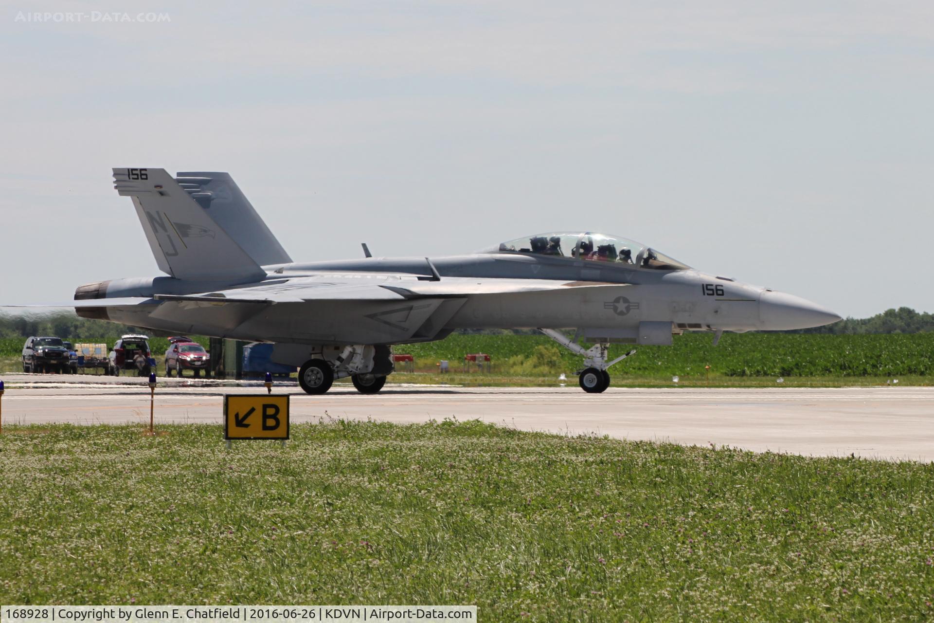 168928, Boeing F/A-18F Super Hornet C/N F274, At the Davenport, IA Air show